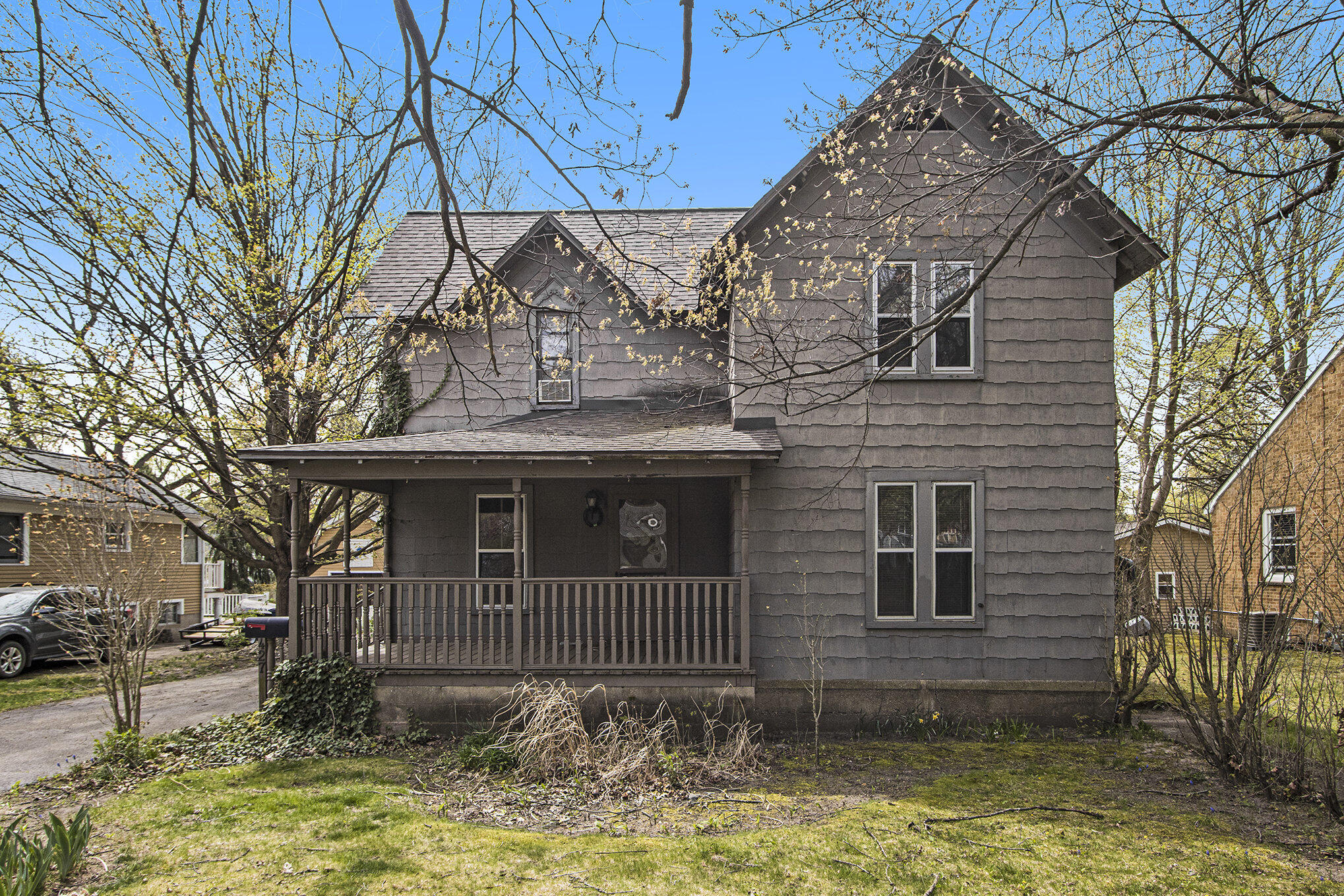 427 W Chart Street