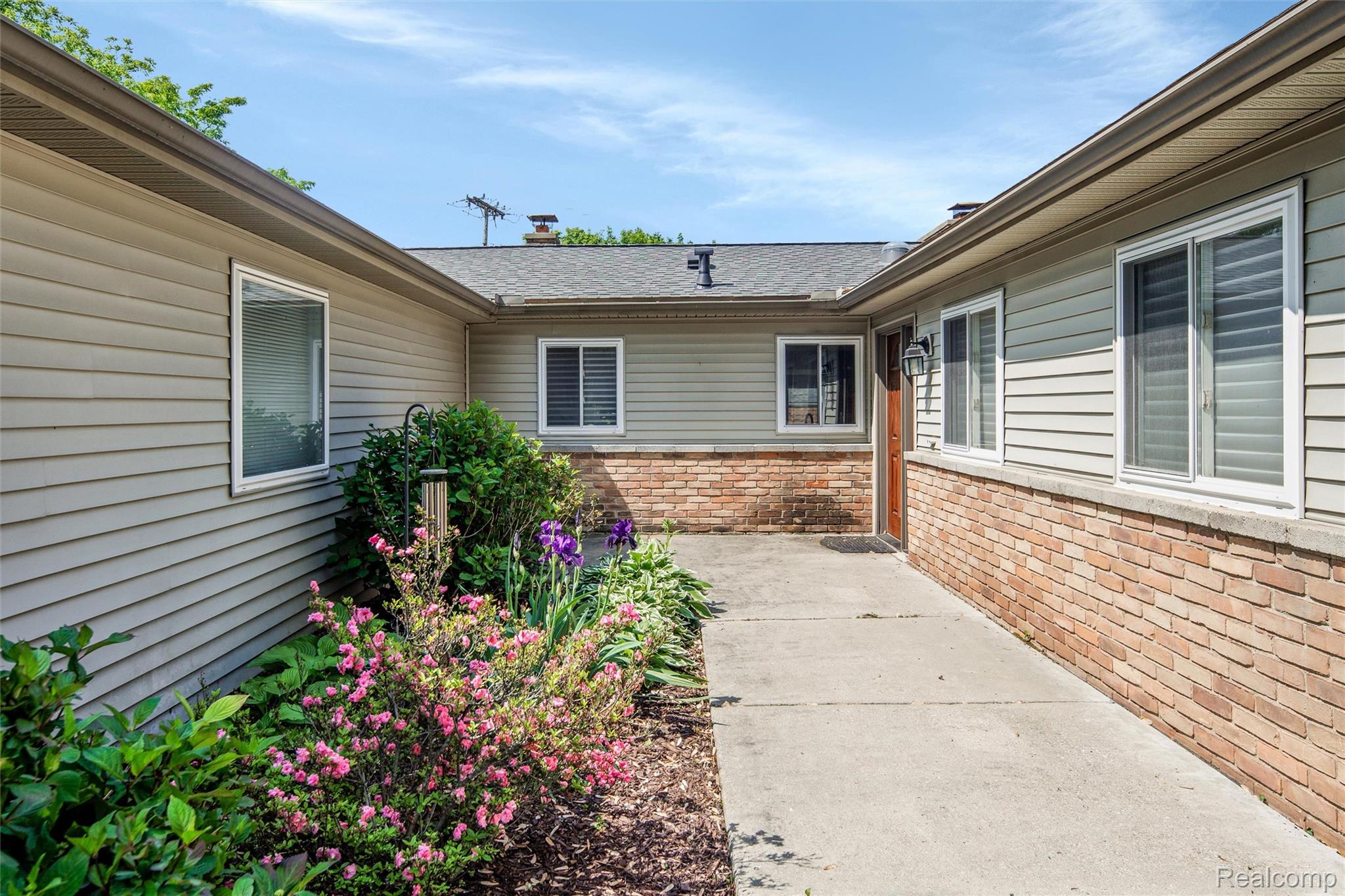 5908 Burnham Road