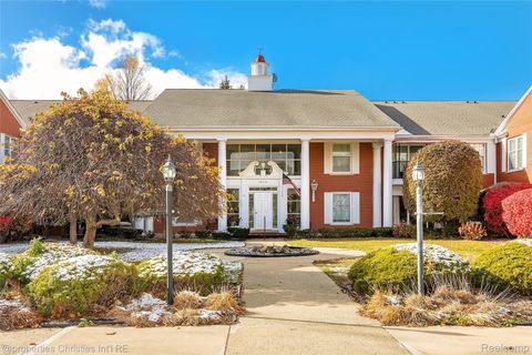 19710 W 13 Mile Road 101 Beverly Hills Village MI 48025