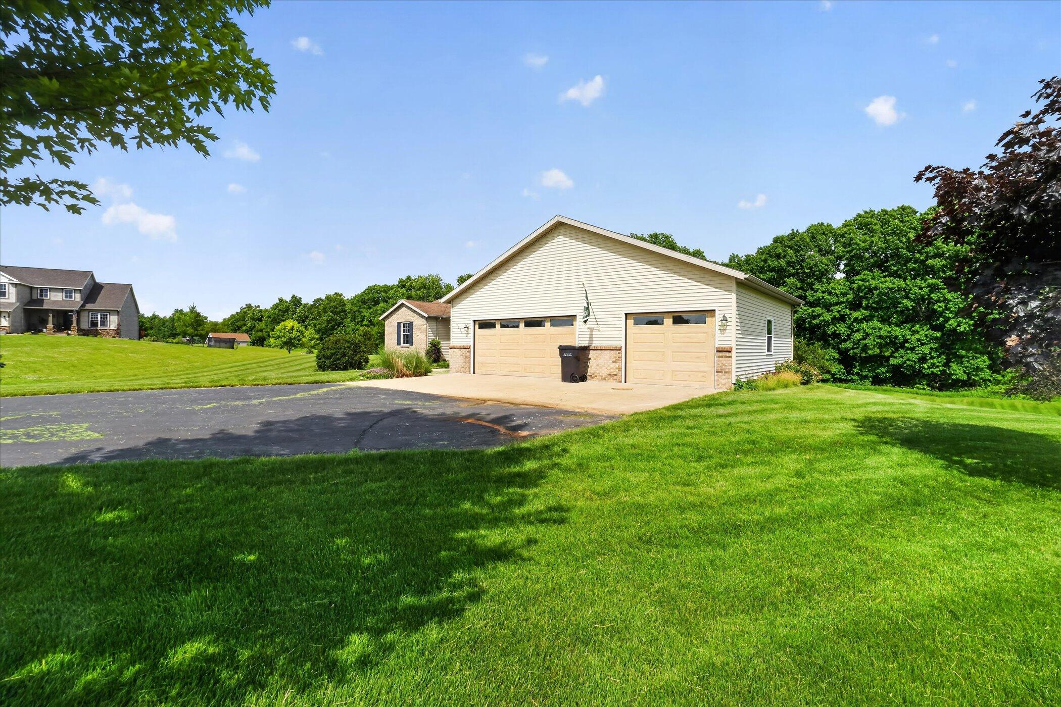 9546 Plow Point Court SE