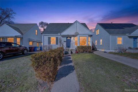 438 W Brockton Avenue Madison Heights City MI 48071