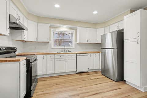 Tiny photo for 154 Carrier Street NE, Grand Rapids City, MI 49505 (MLS # 53026044167)