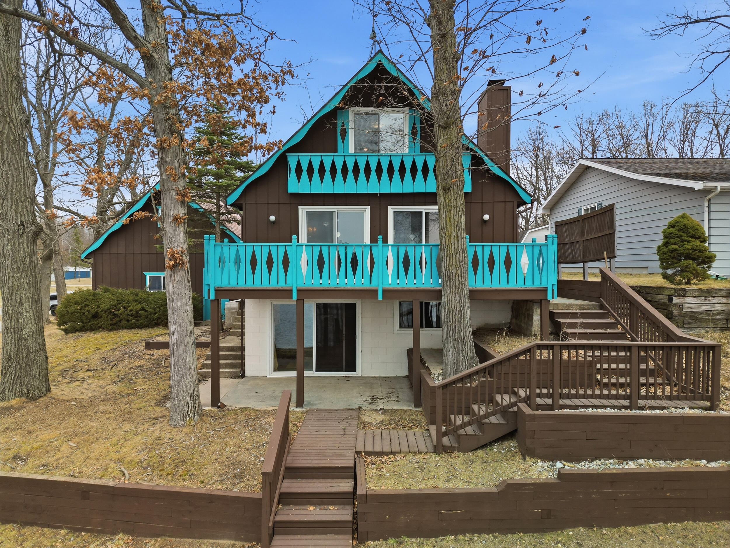 6221 Honeymoon Drive