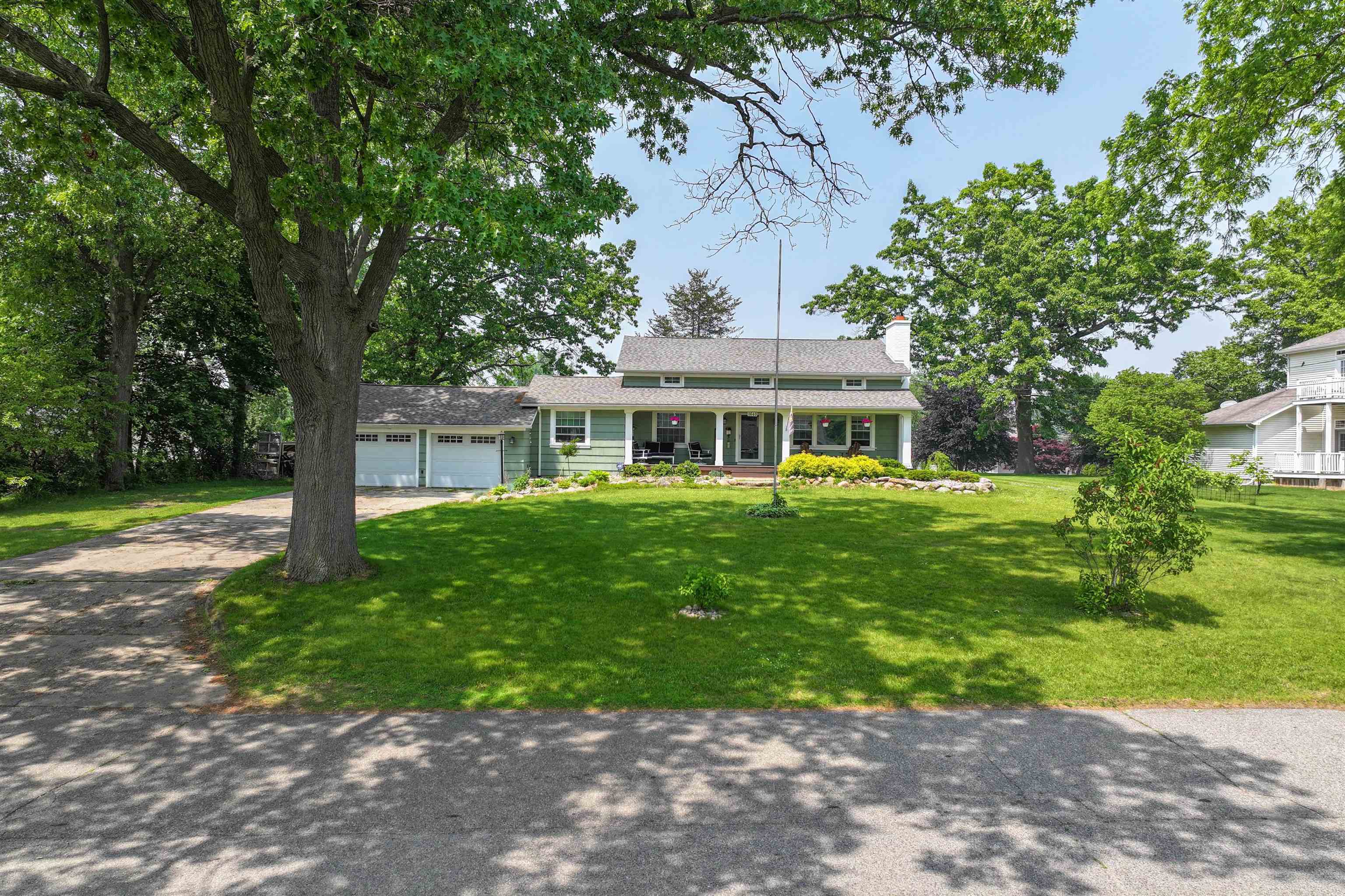 1640 Wenwood Parkway