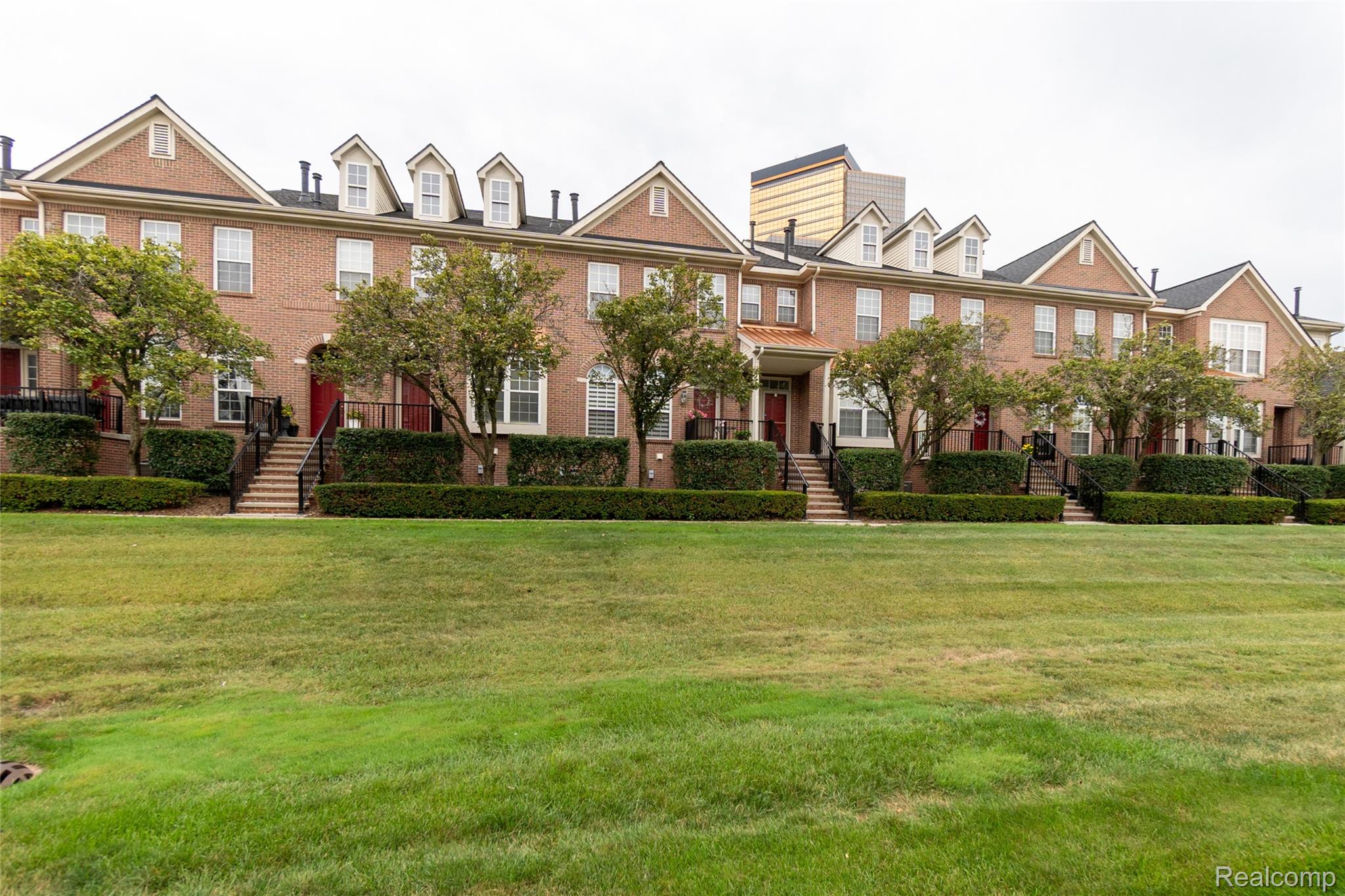 25540 Saint James