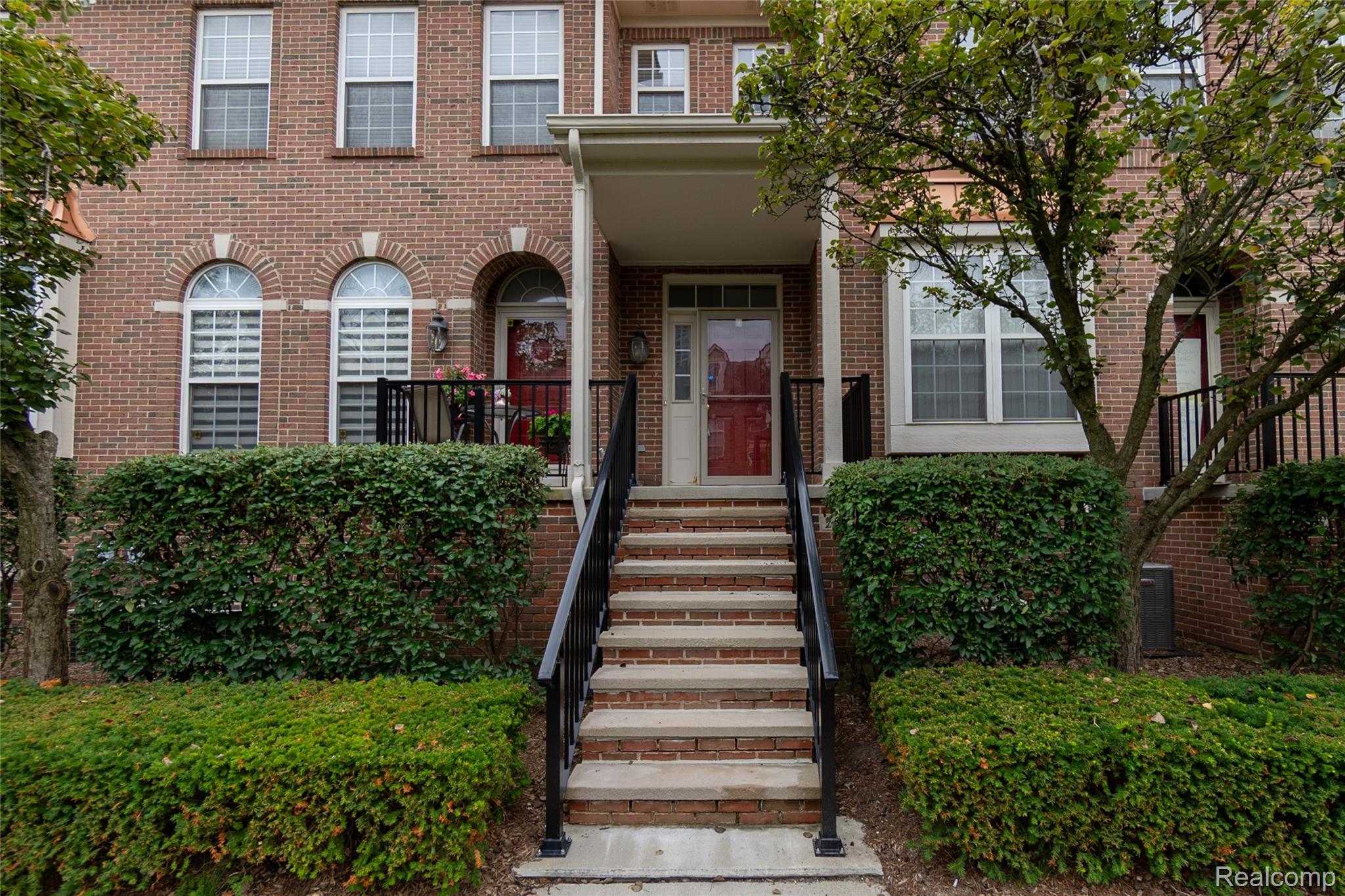25540 Saint James