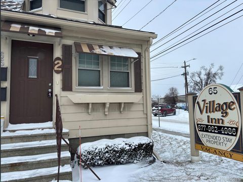 65 N Washington Street 2 Oxford Village MI 48371