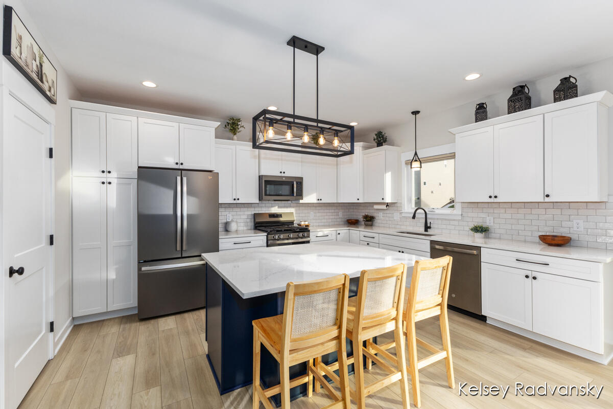 6450 Estate Drive SW