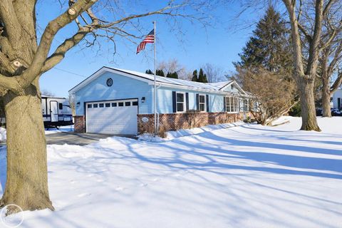 29750 Riverside Bay Drive Harrison Charter Township MI 48045