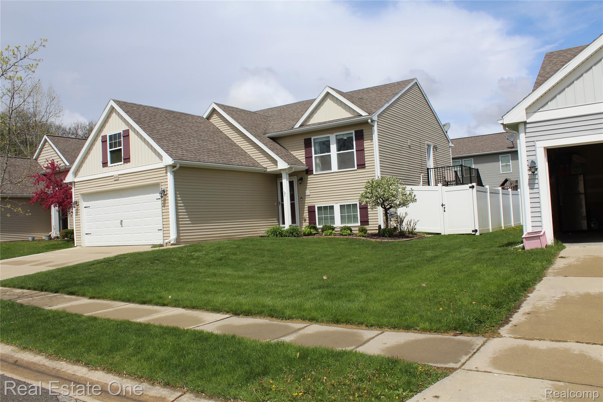 8662 Pinnebog River Drive
