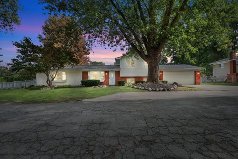1664 La Salle Boulevard Highland Charter Township MI 48356