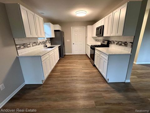 2540 Lister Drive Pinckney Village MI 48169