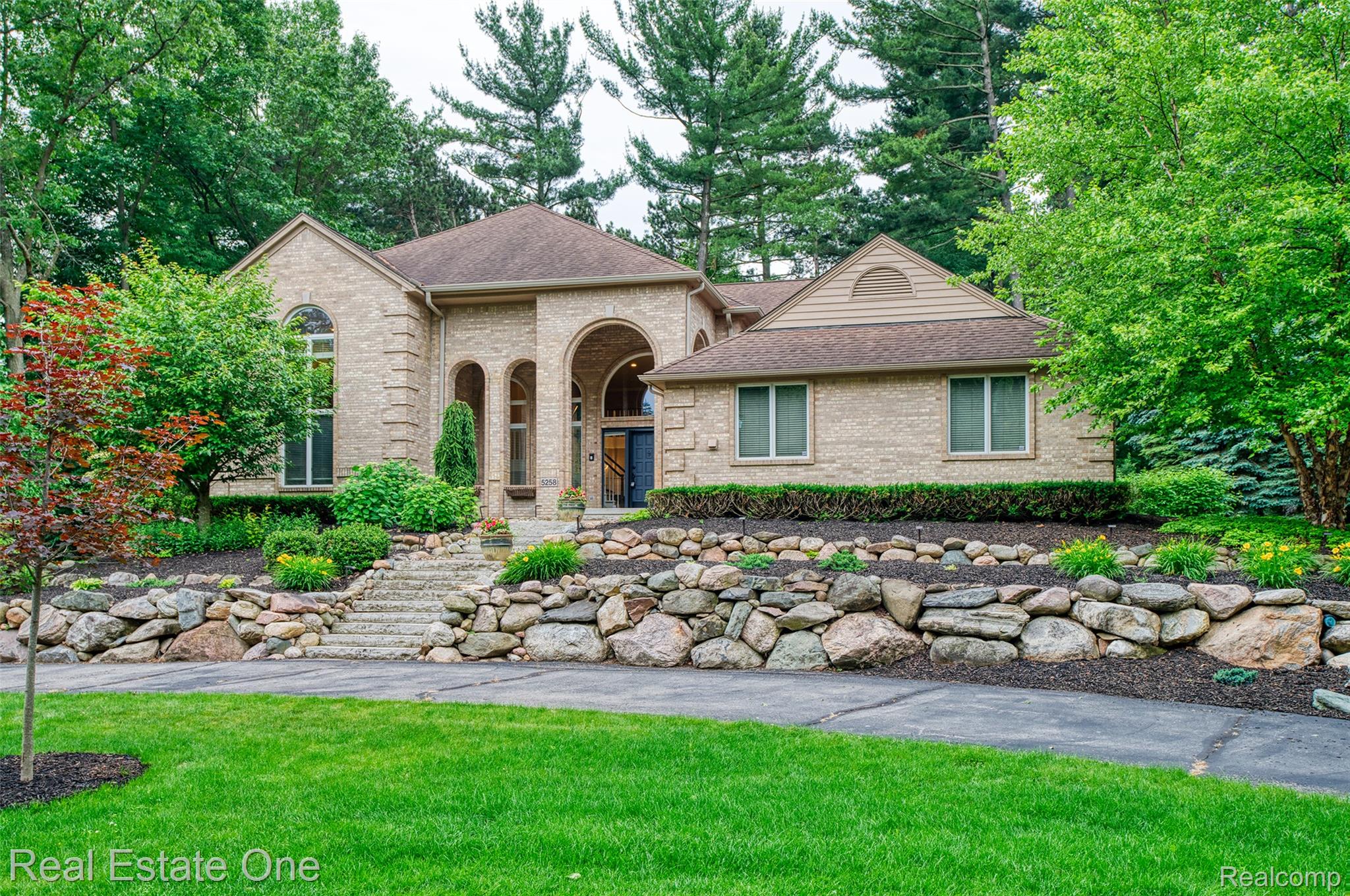 5258 Hidden Pines Drive