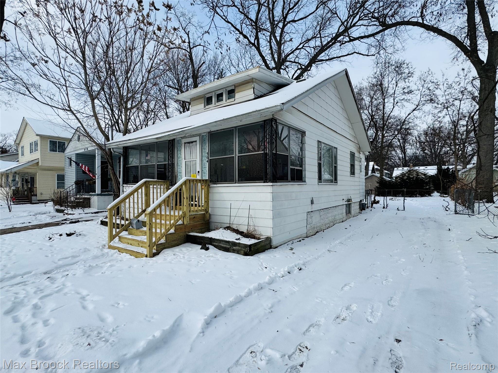 564 W Marshall Street