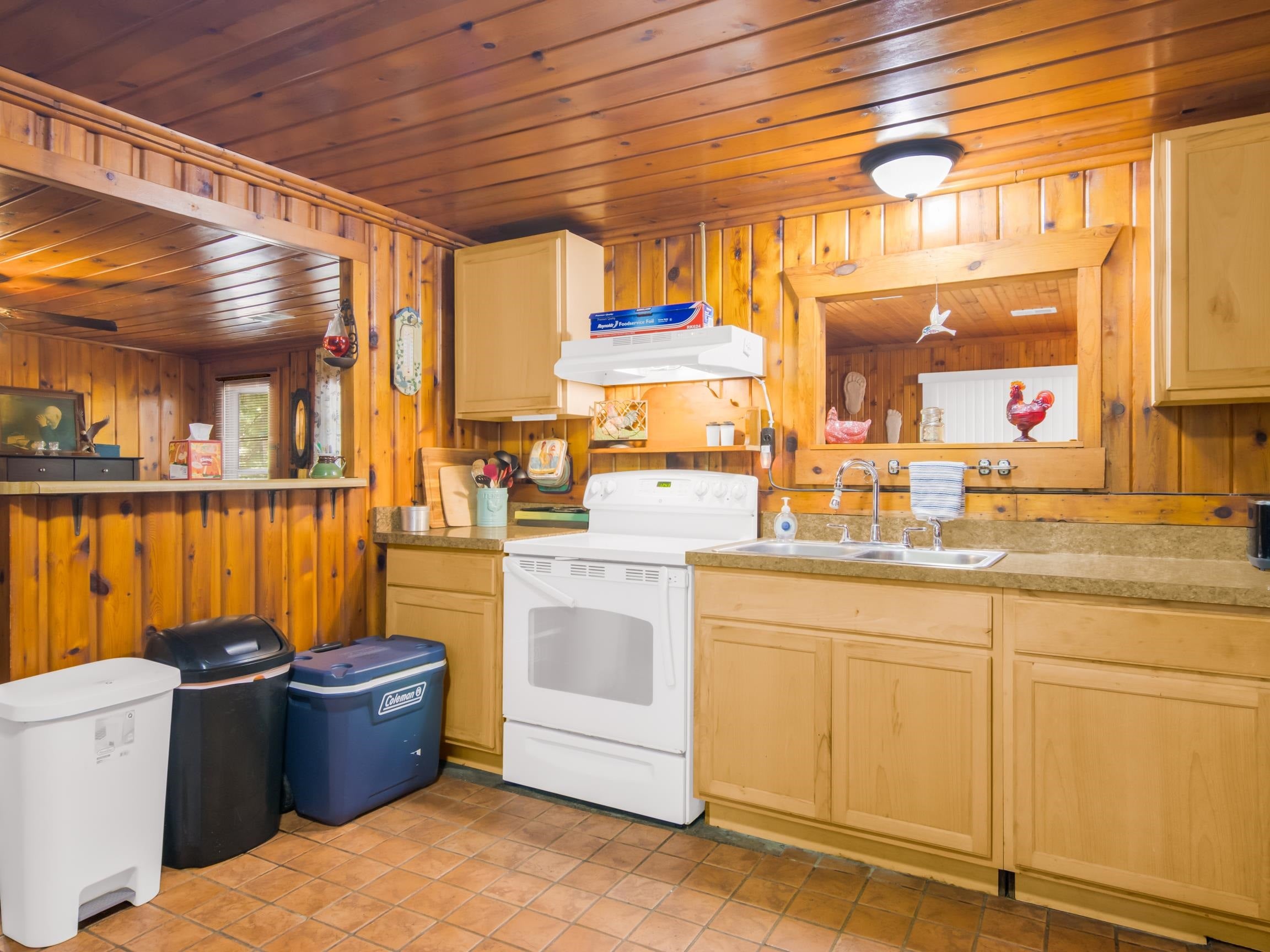 4883 Poplar Drive