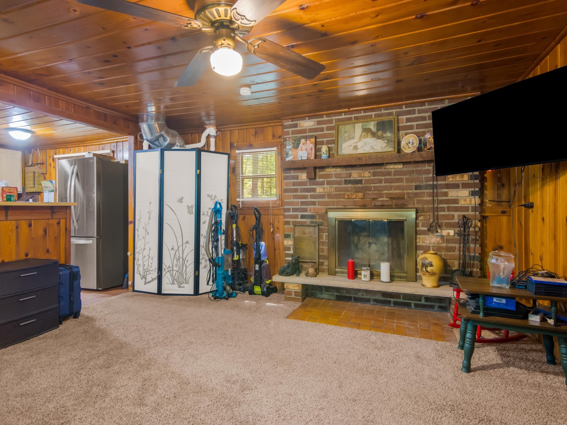 4883 Poplar Drive