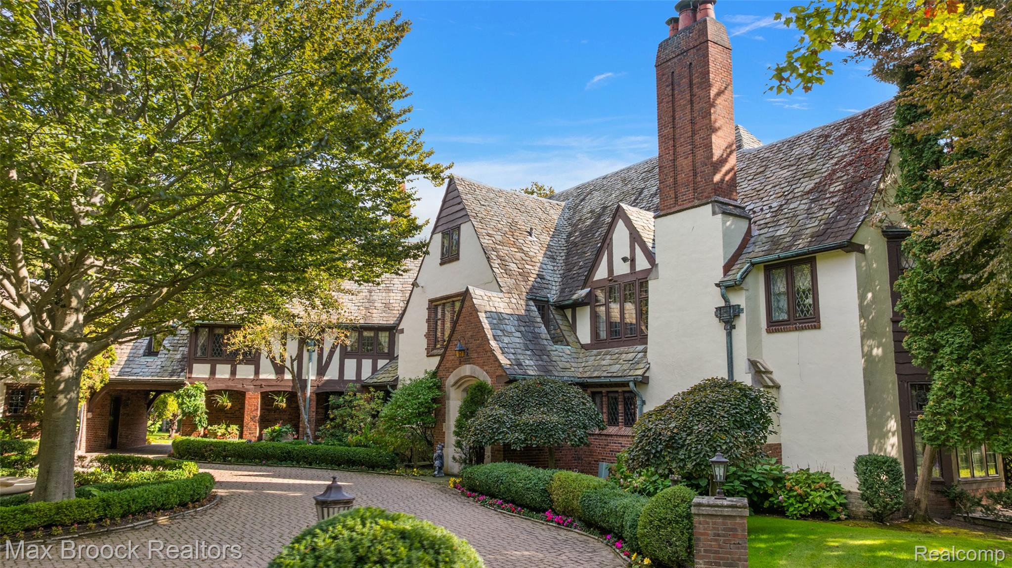 931 Vaughan Road