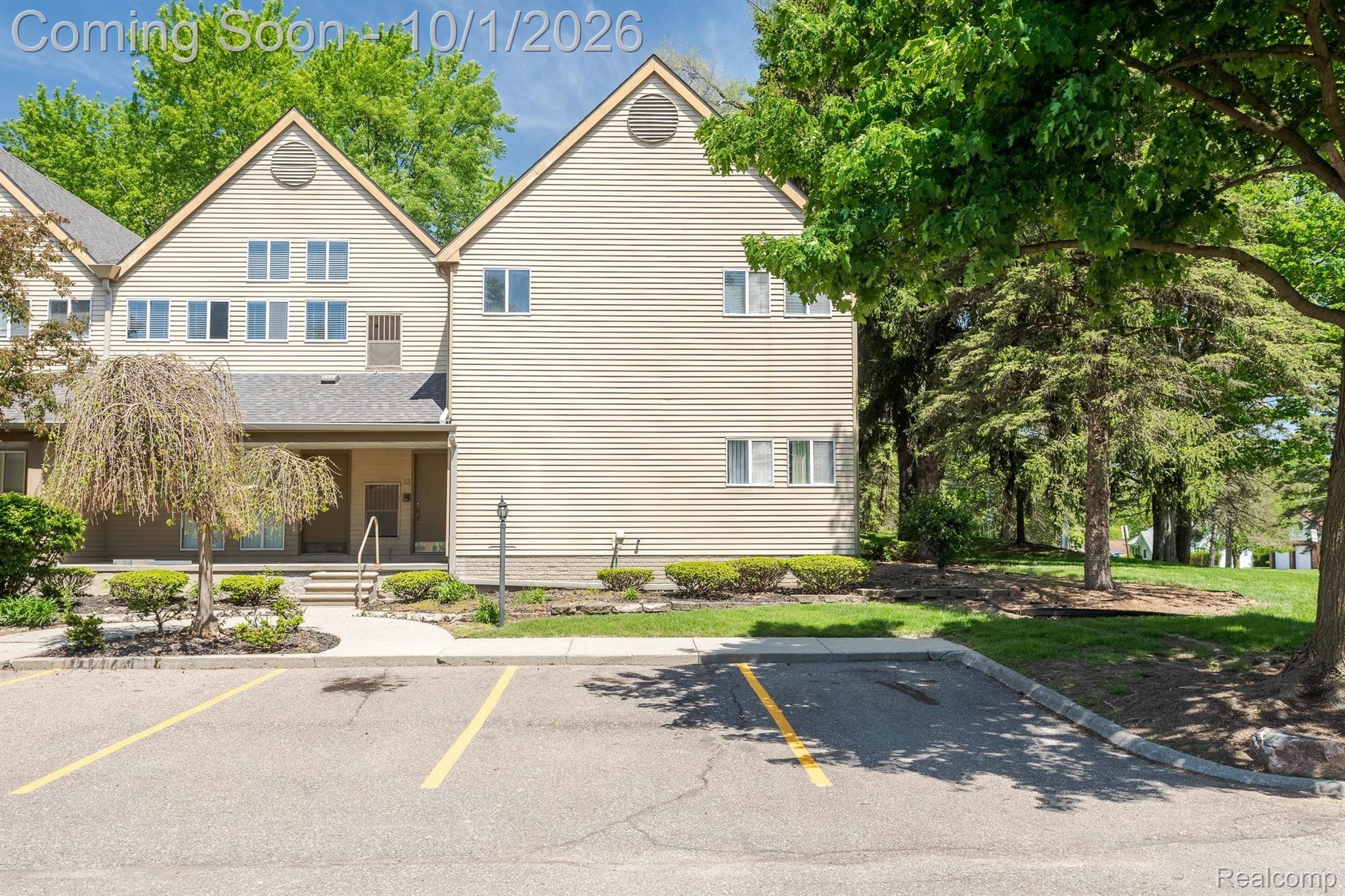 27971 ROLLCREST Road 10