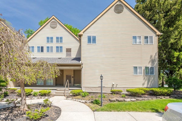 27971 ROLLCREST RD APT 10, FARMINGTON HILLS, MI 48334 - Image 478e6ecd4470097b3f41833fbe76c848/3207109375