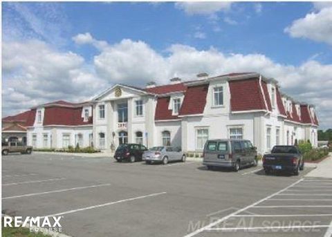 2891 E Maple Road Troy City MI 48083