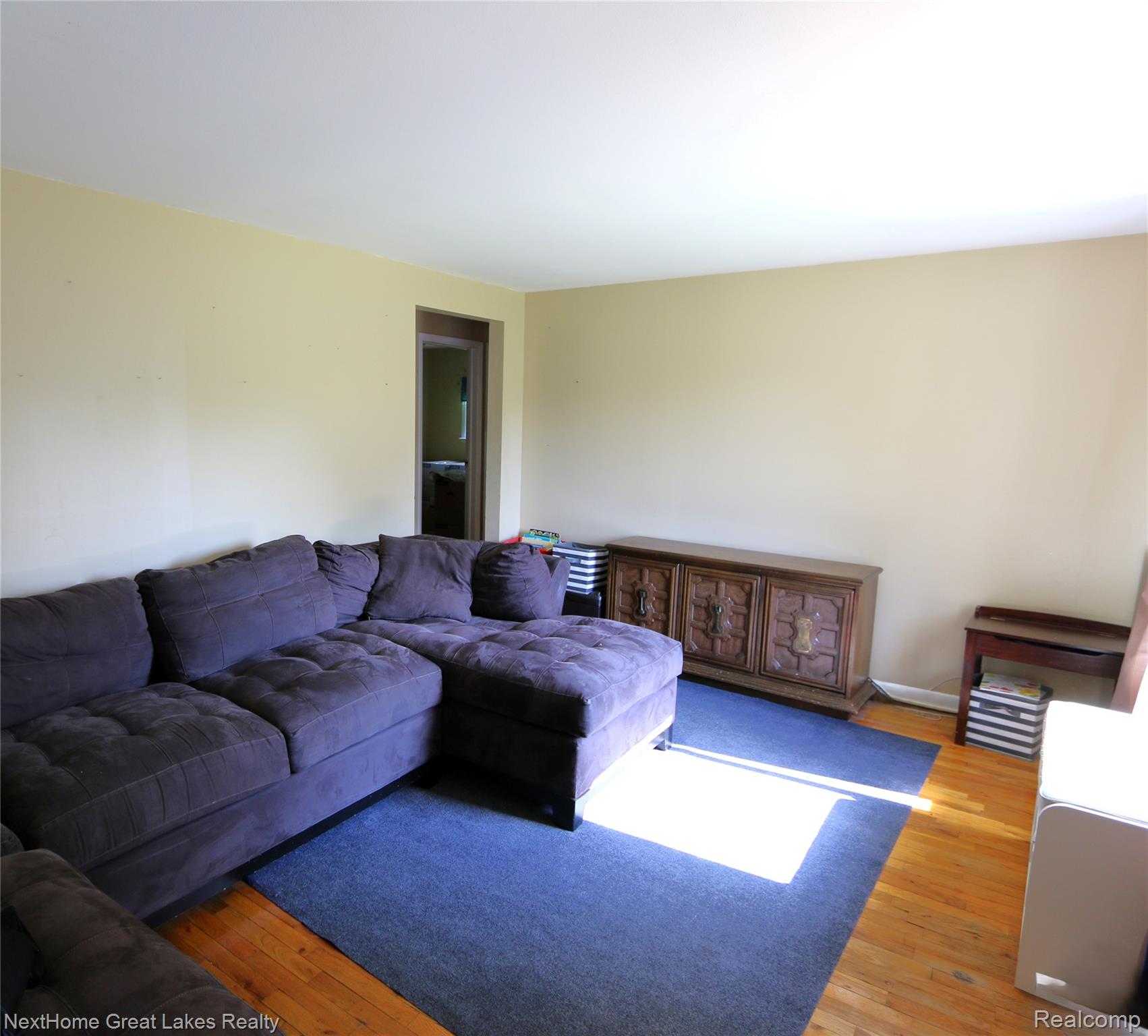 5389 Robin Drive