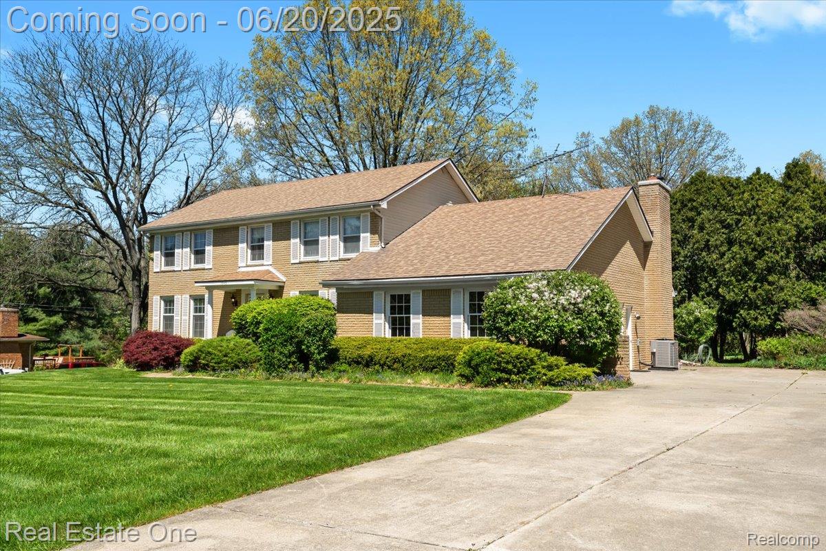 1945 Bamby Lane