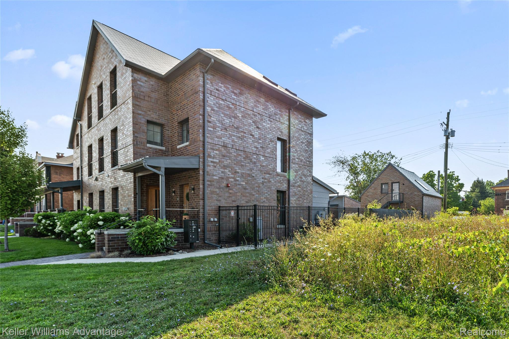 284 Eliot Street Street 4