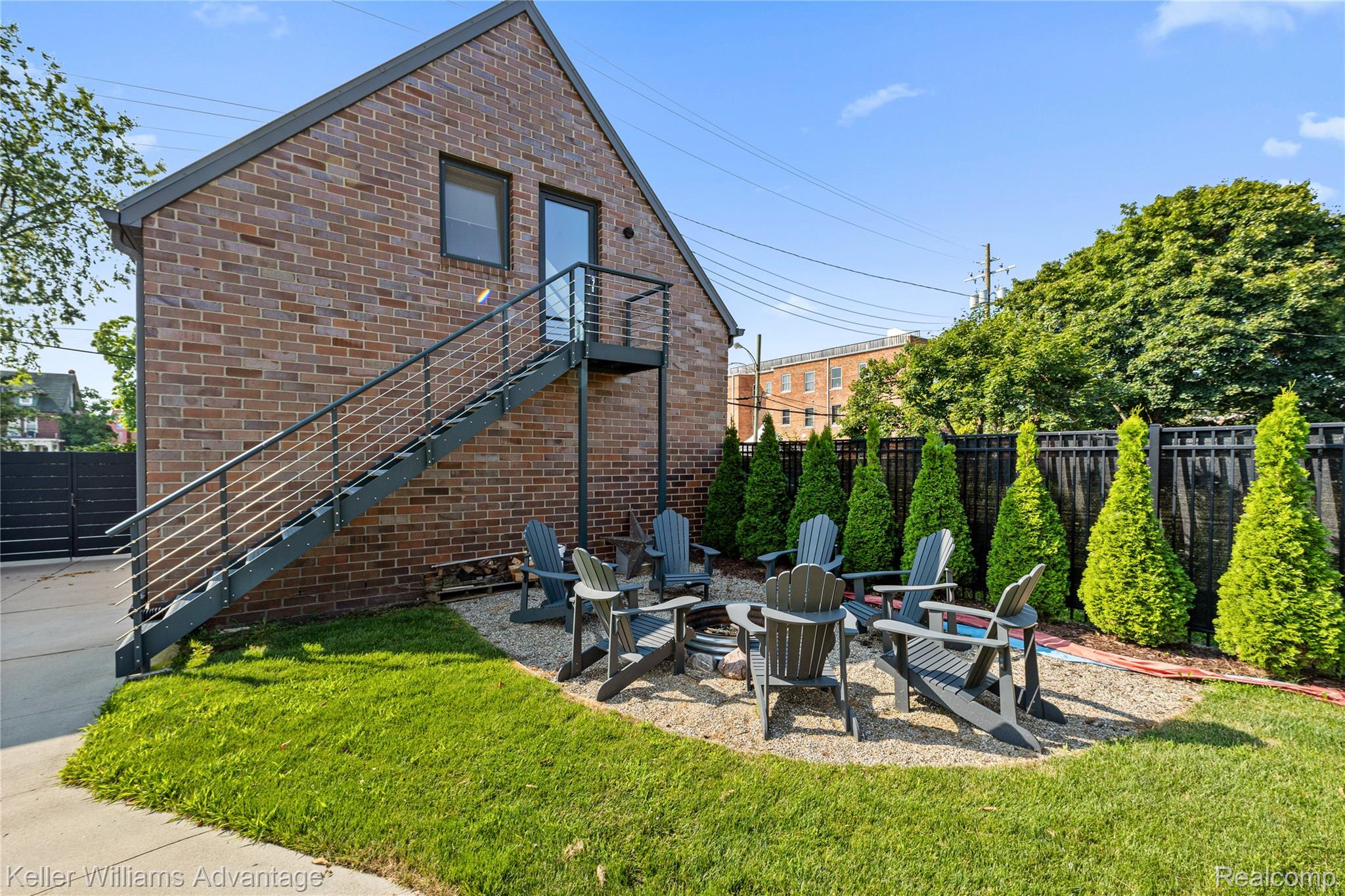 284 Eliot Street Street 4