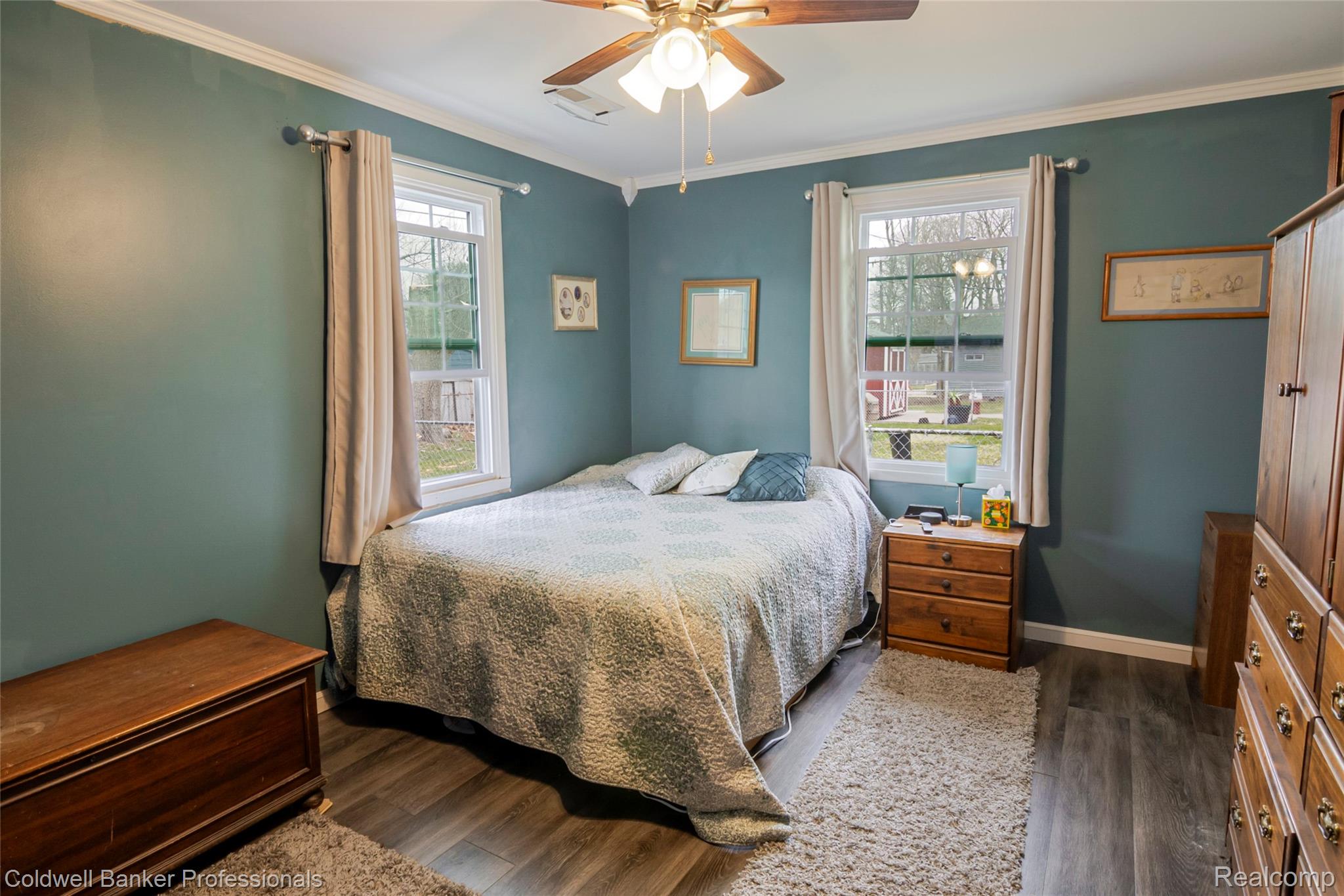 715 E Tennyson Avenue