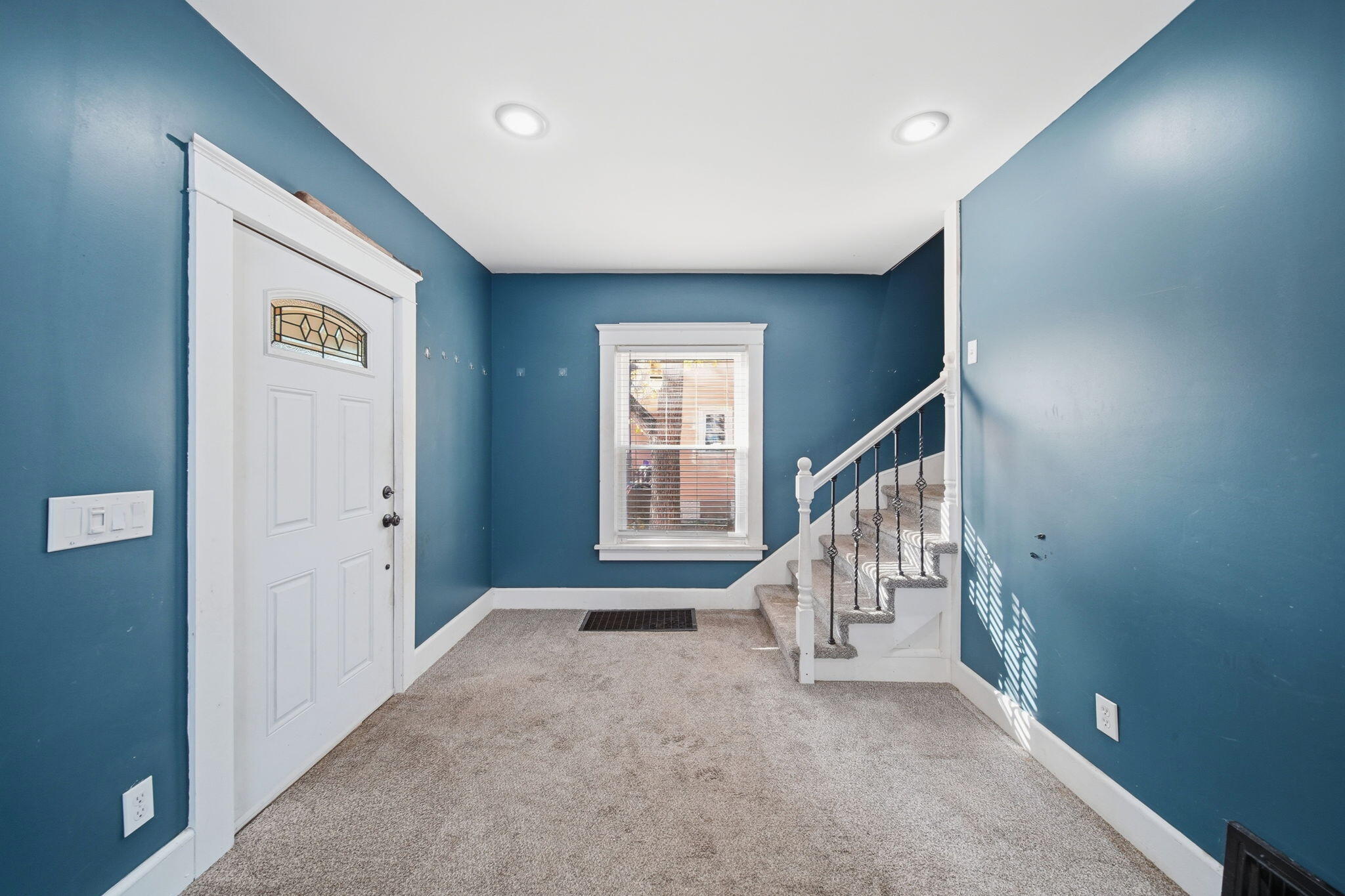 136 W High Street