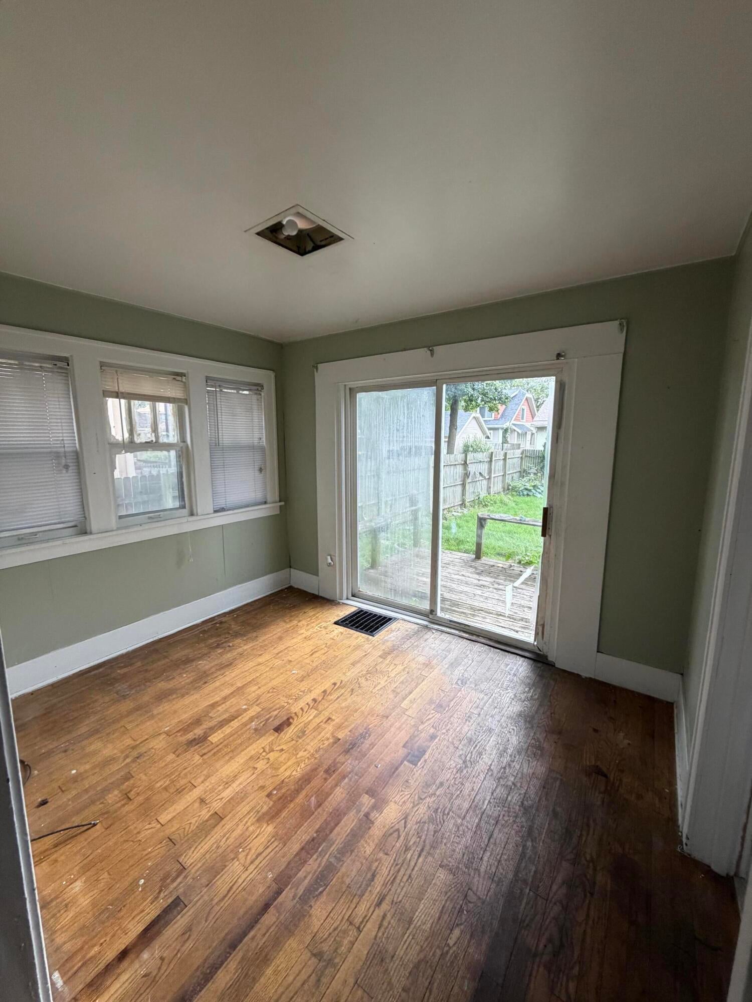 425 Rosewood Avenue SE