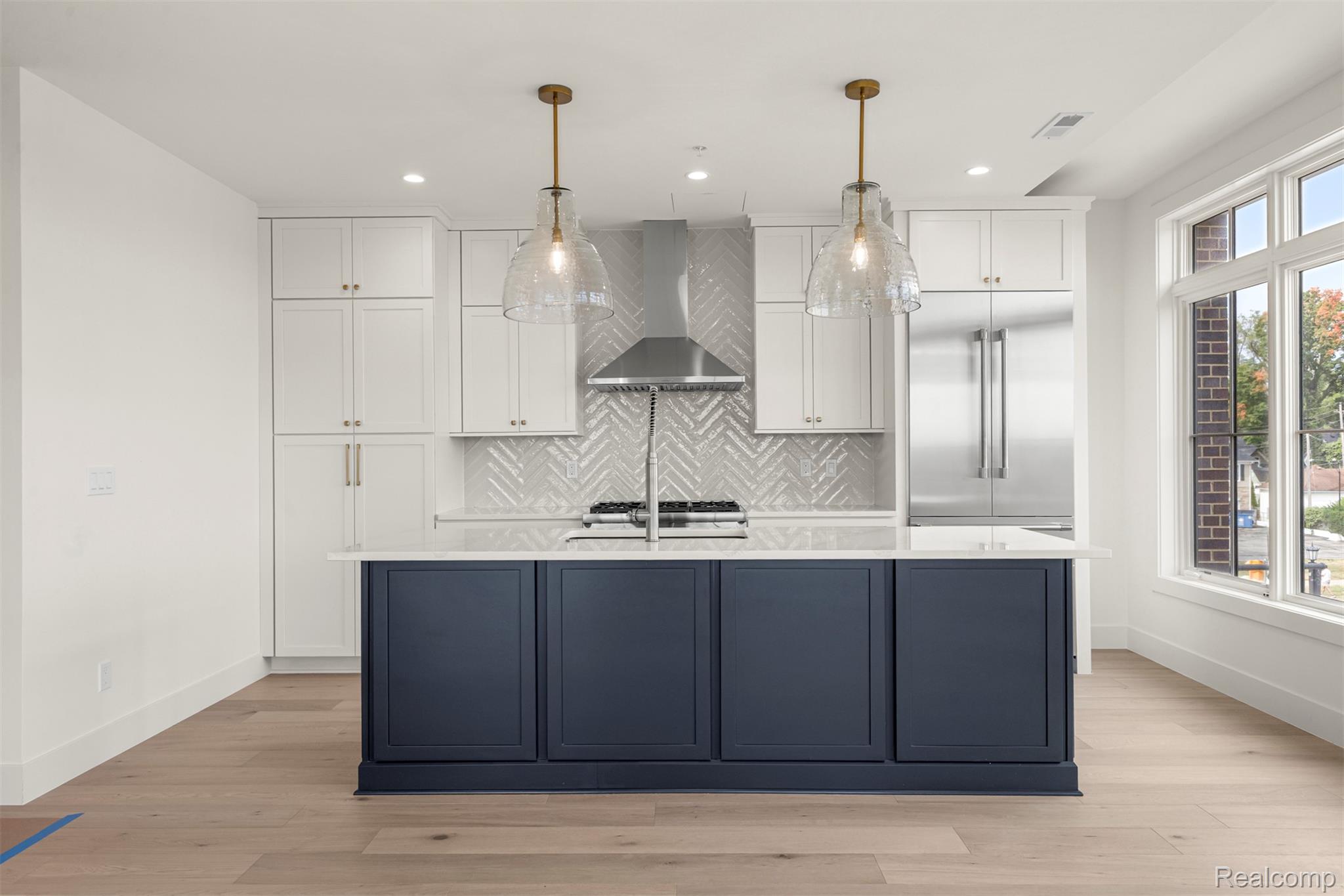 156 N Center Unit 301