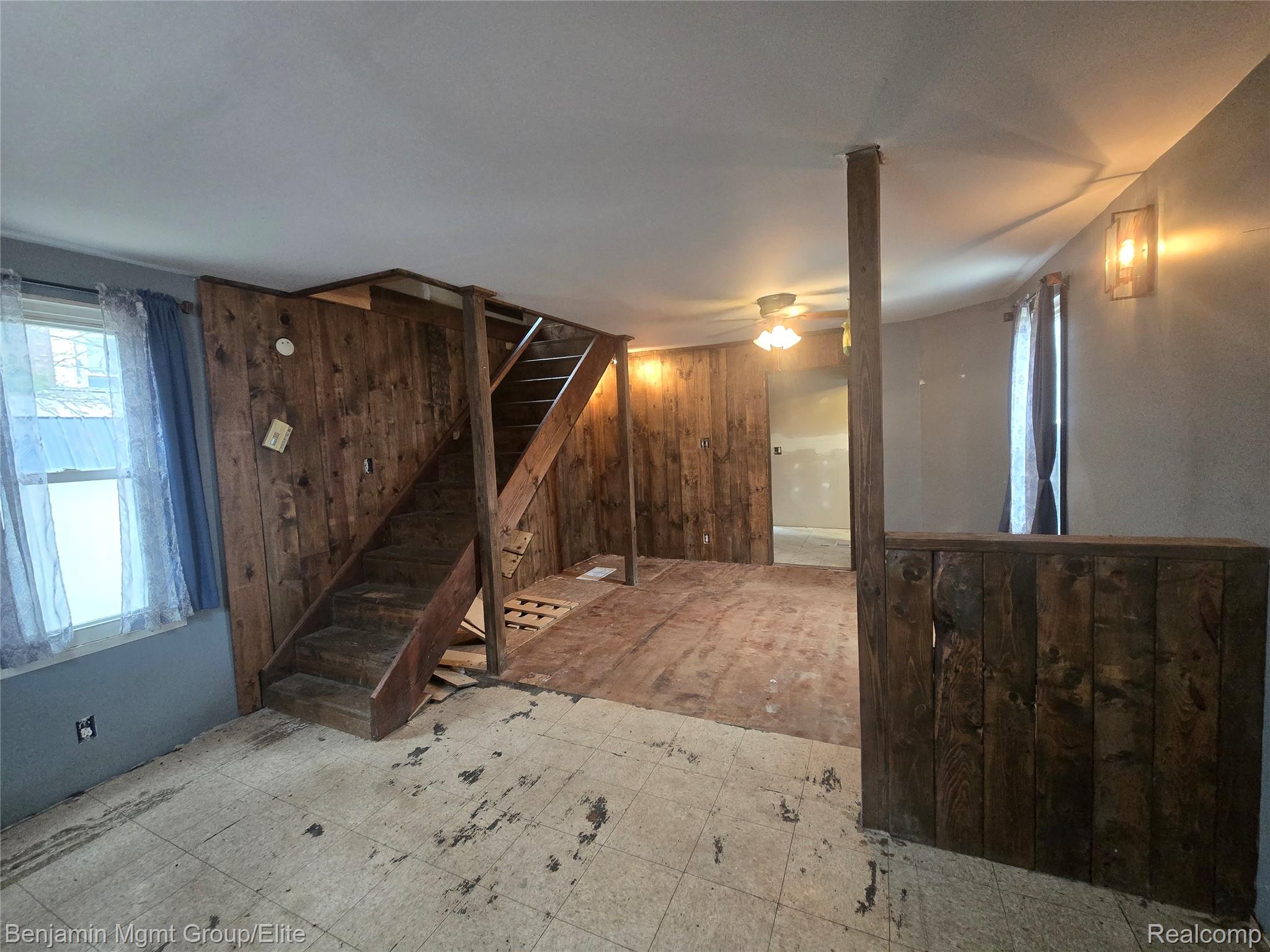 120 W McNeil Street