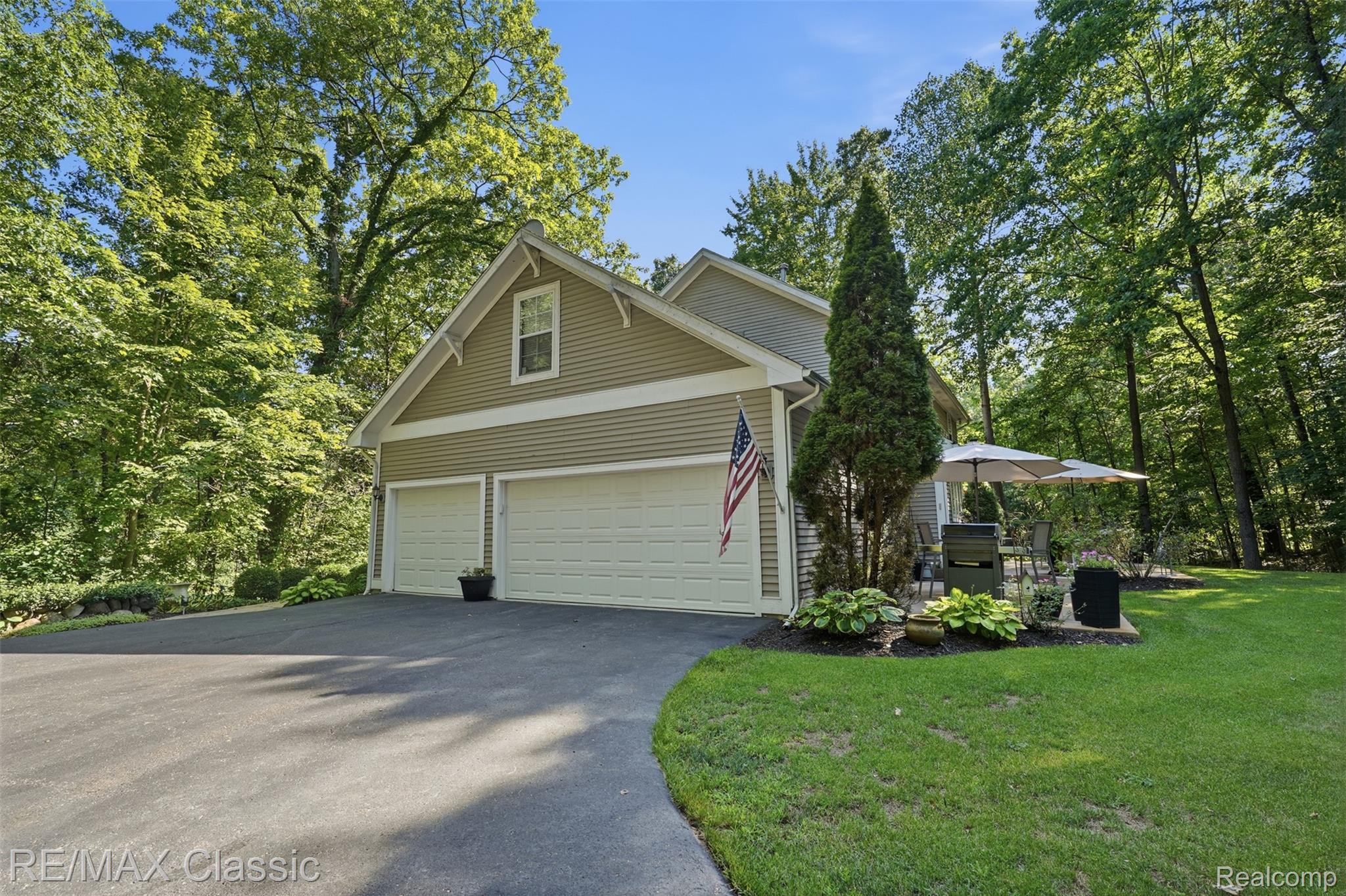 6303 Ridge Hollow Lane