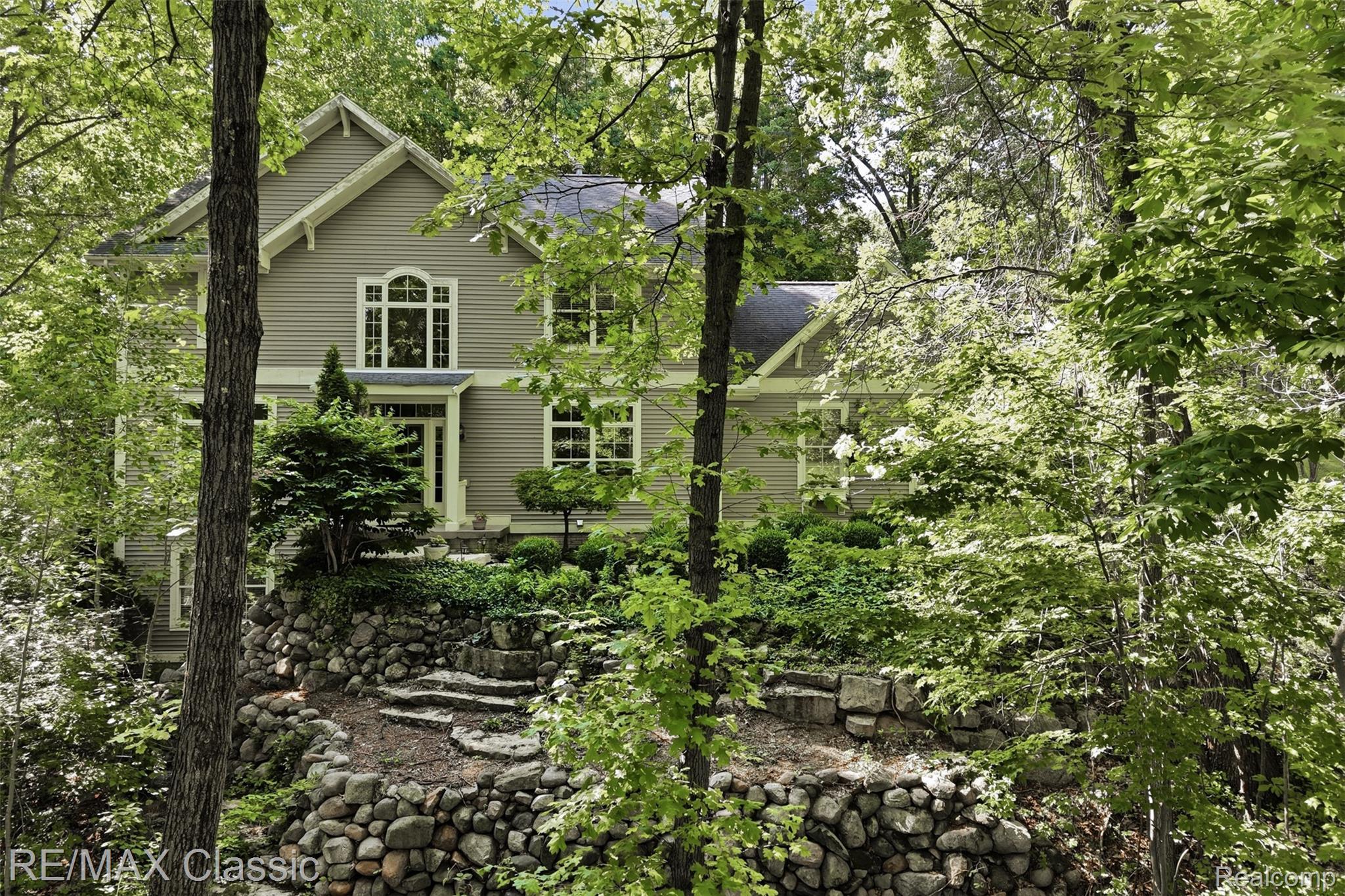 6303 Ridge Hollow Lane