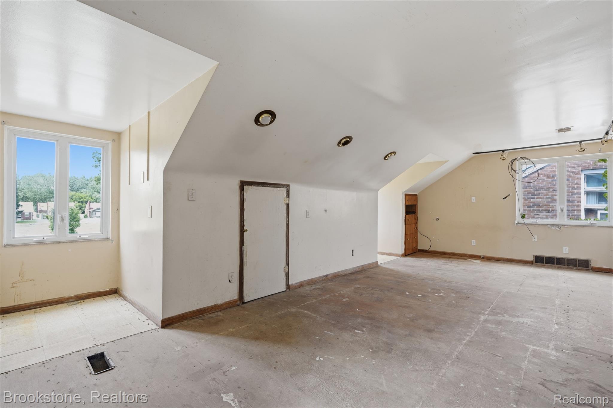 18034 Lesure Street