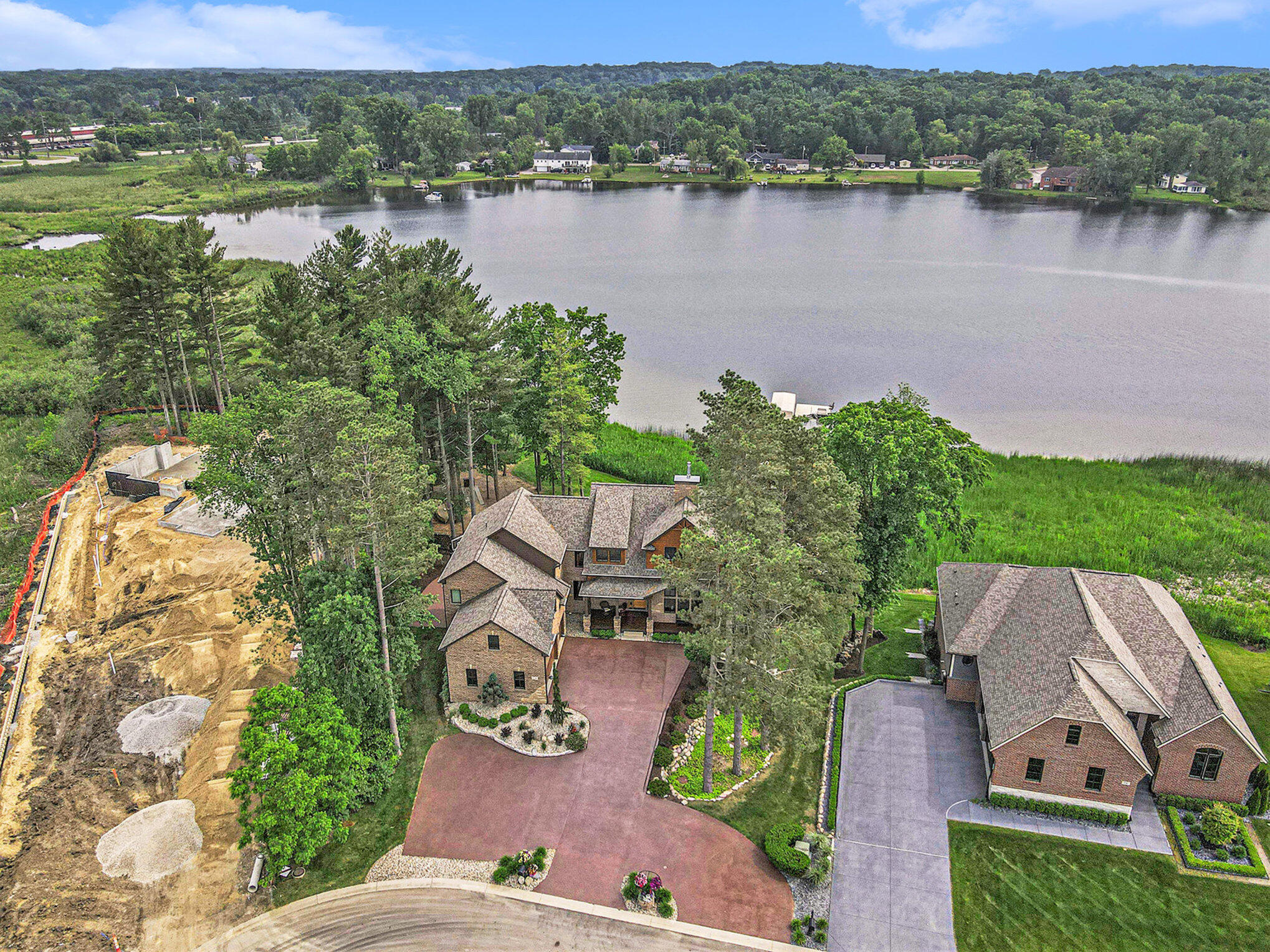 9796 Lake Edge Drive