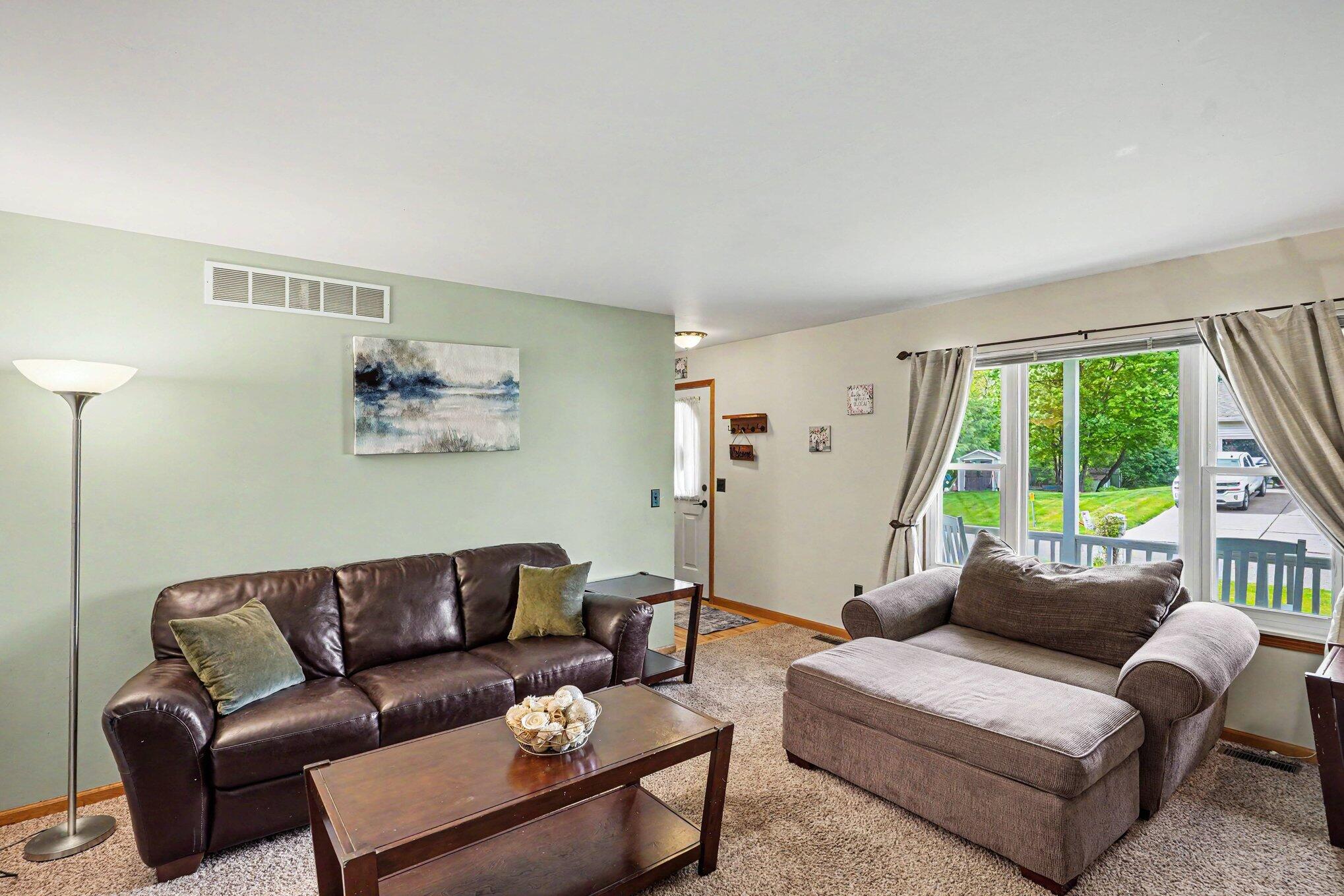 2422 Par Court