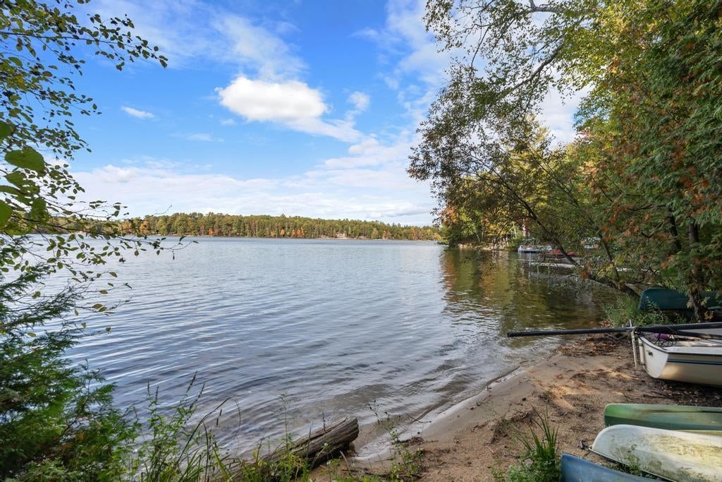 4411 Lakeview Trail