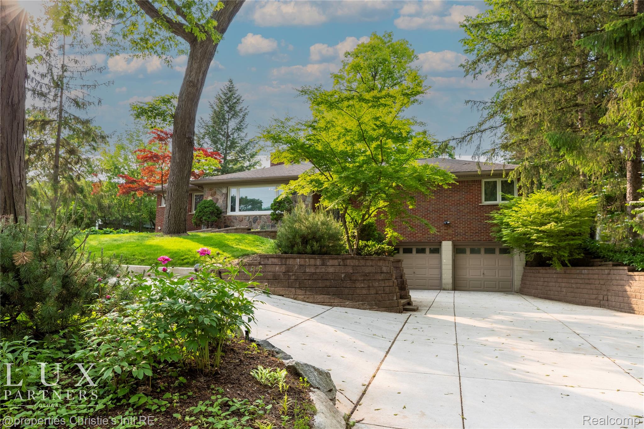 1700 Hamilton Drive