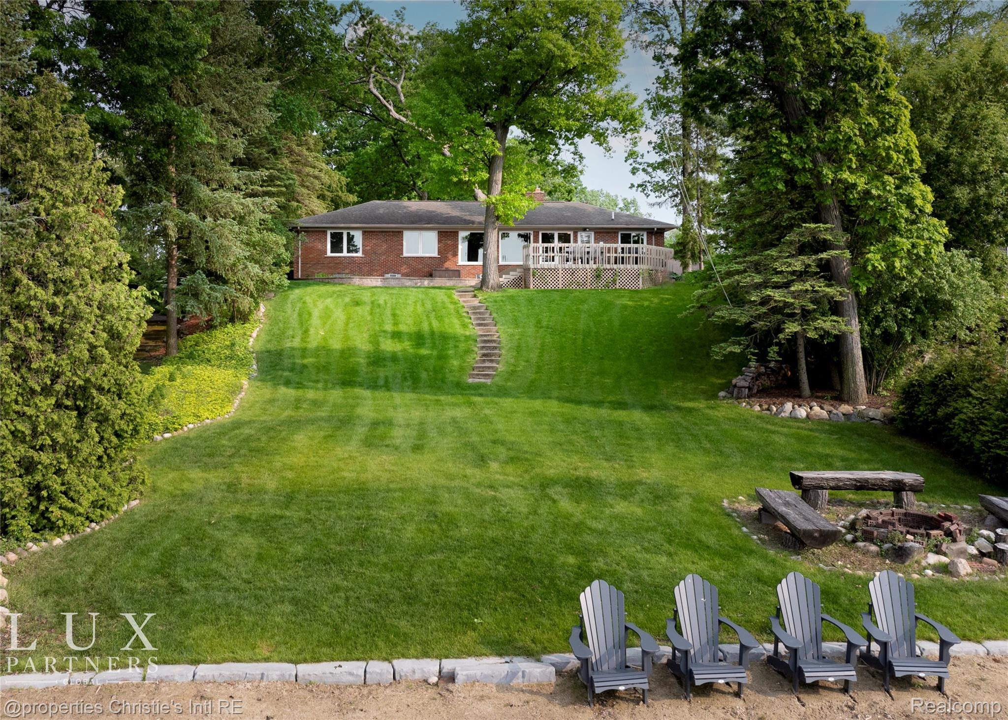 1700 Hamilton Drive