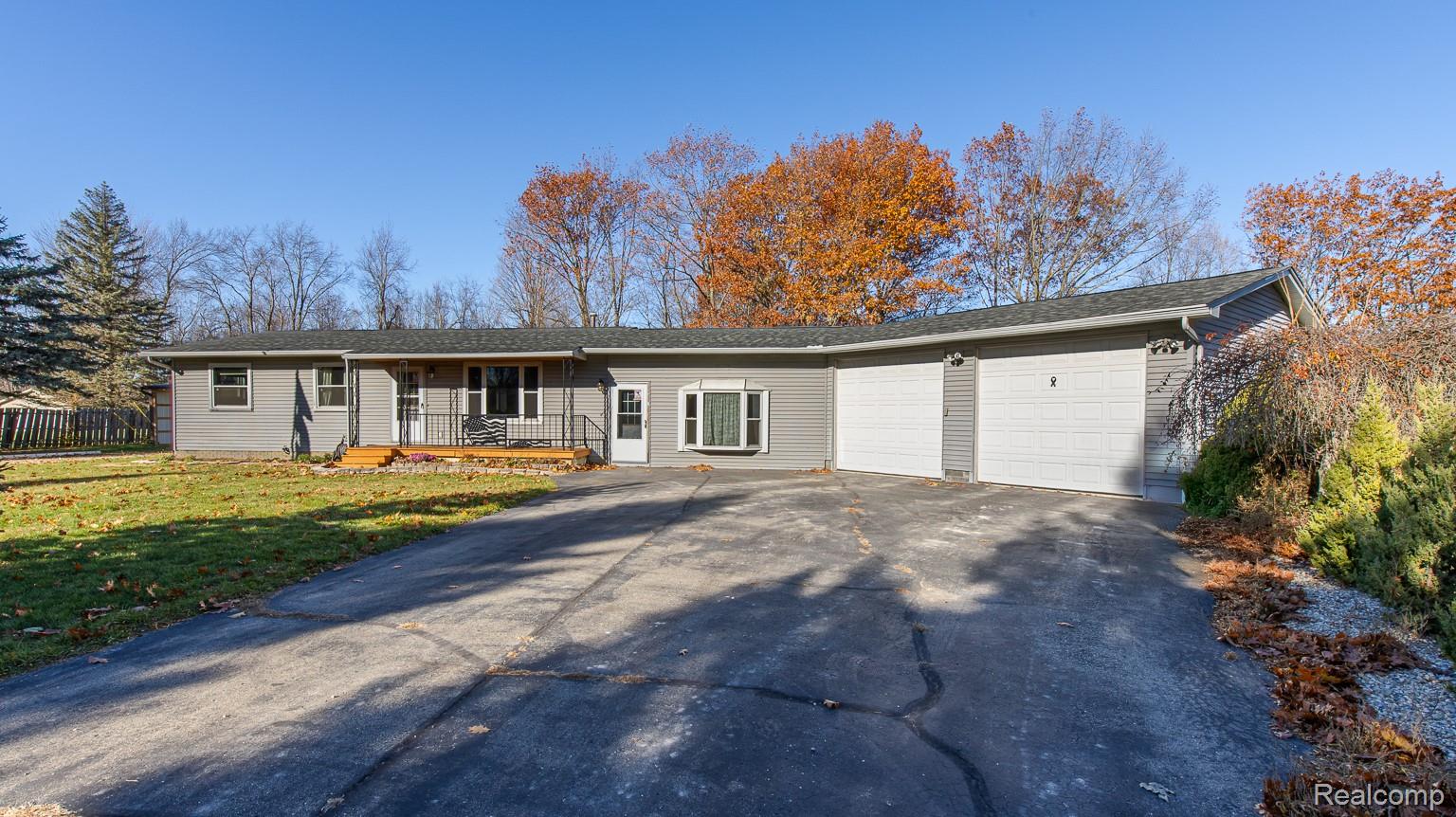 Imlay City, Michigan 48444, United States, 3 Bedrooms Bedrooms, ,2 BathroomsBathrooms,Residential,Active,248272