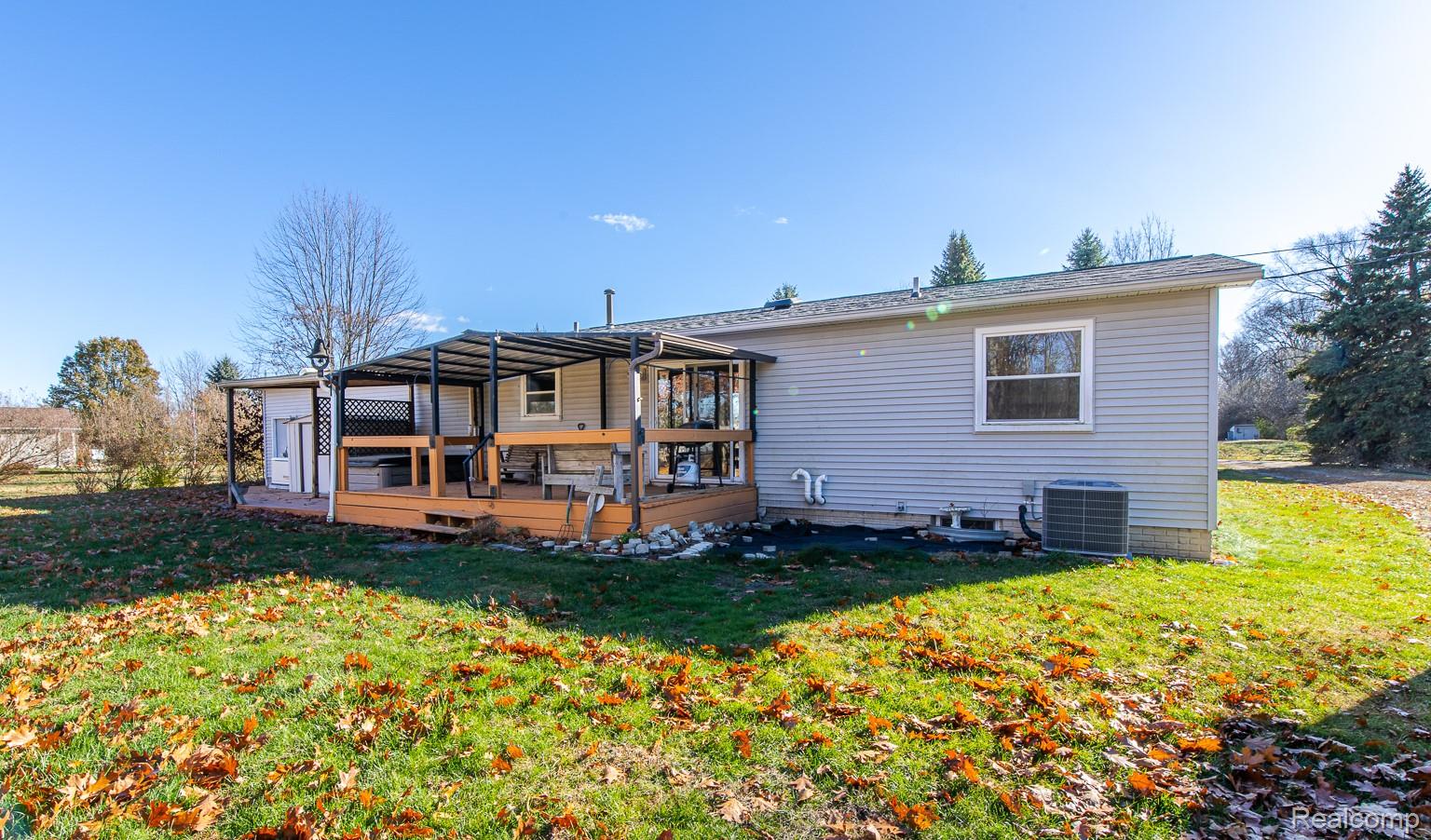 Imlay City, Michigan 48444, United States, 3 Bedrooms Bedrooms, ,2 BathroomsBathrooms,Residential,Active,248272