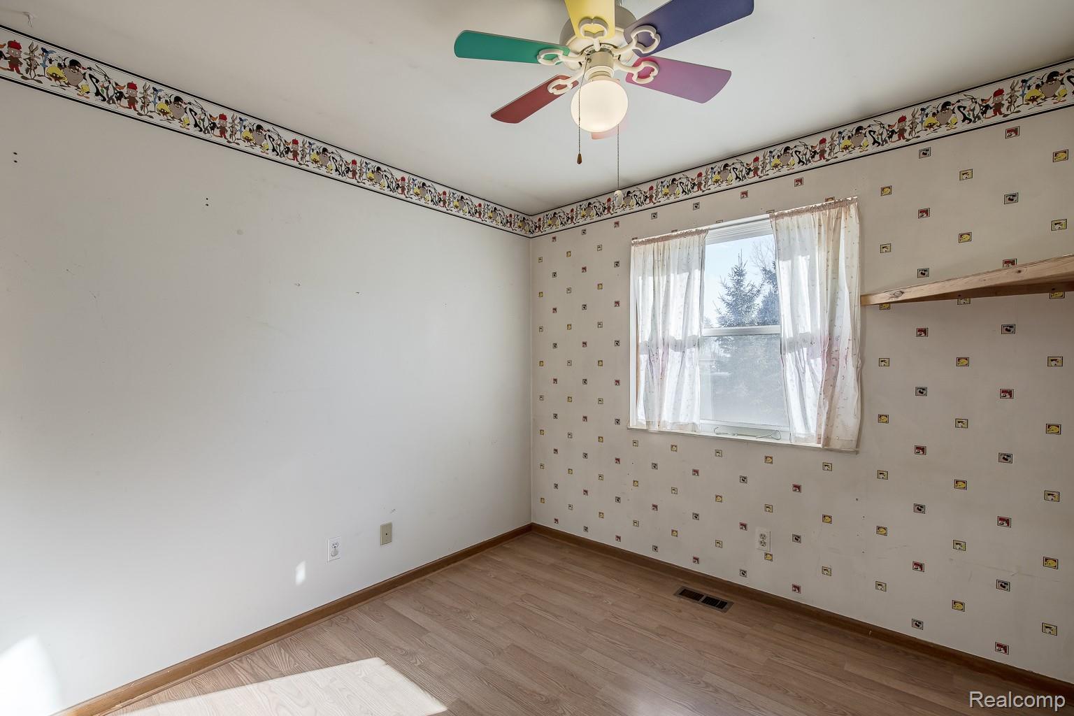 Imlay City, Michigan 48444, United States, 3 Bedrooms Bedrooms, ,2 BathroomsBathrooms,Residential,Active,248272