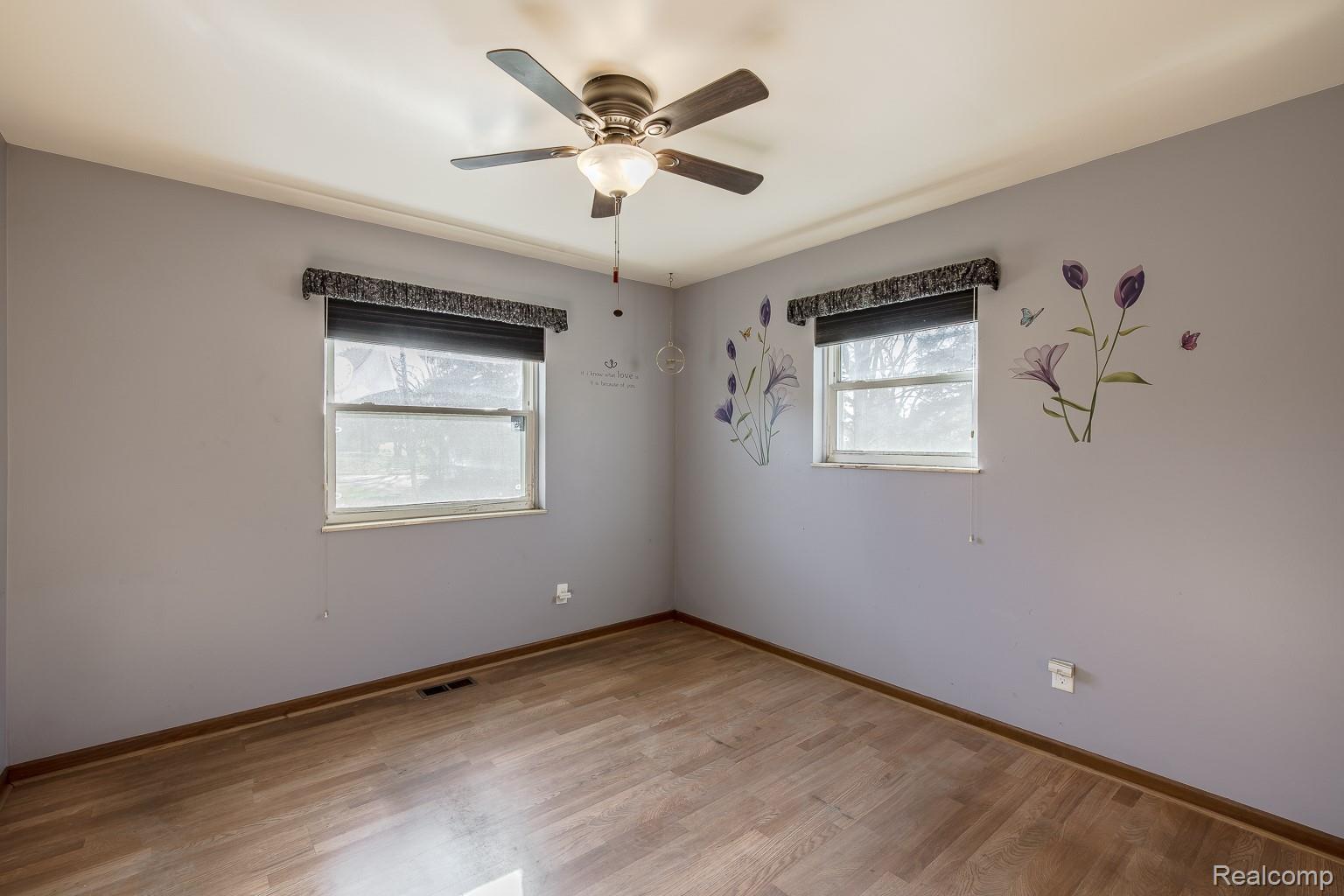 Imlay City, Michigan 48444, United States, 3 Bedrooms Bedrooms, ,2 BathroomsBathrooms,Residential,Active,248272