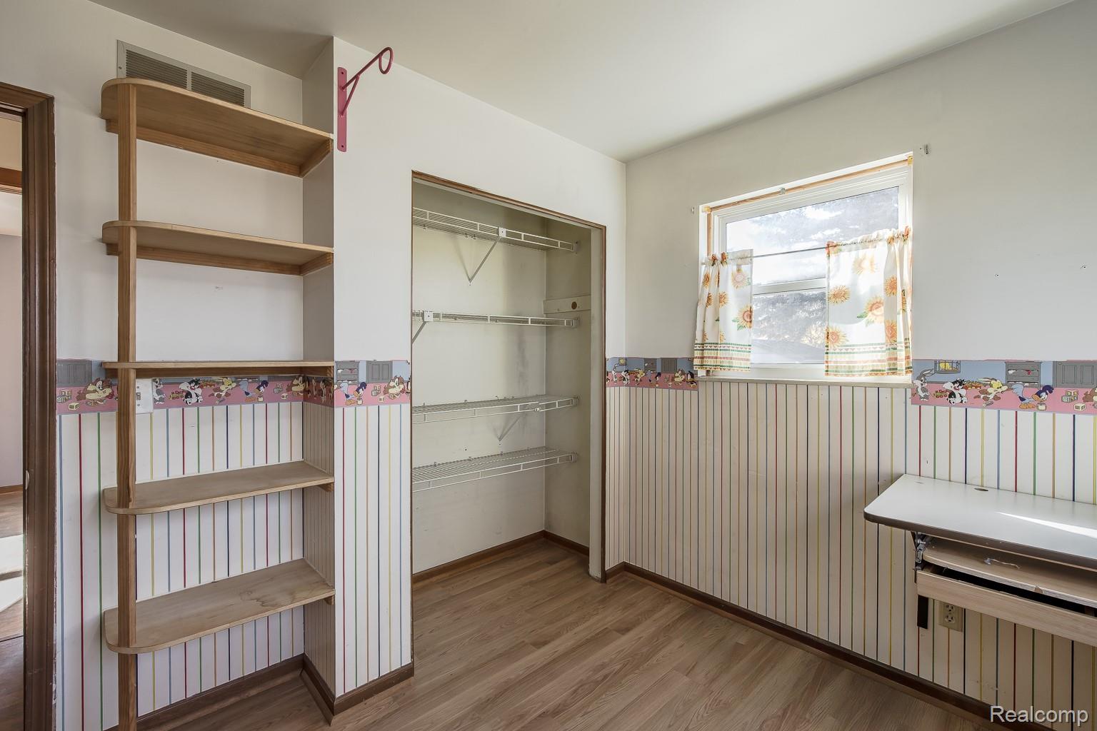 Imlay City, Michigan 48444, United States, 3 Bedrooms Bedrooms, ,2 BathroomsBathrooms,Residential,Active,248272