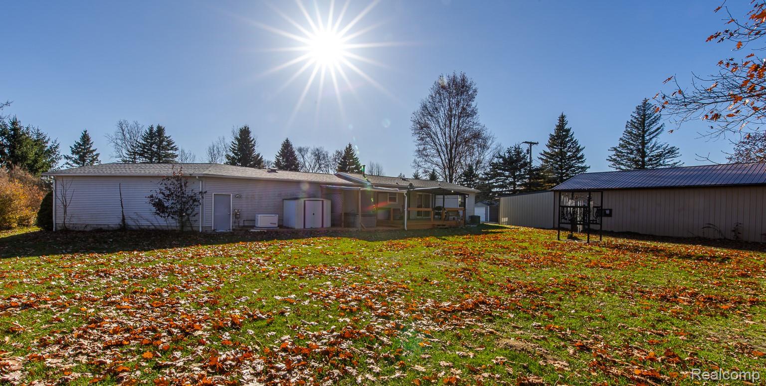 Imlay City, Michigan 48444, United States, 3 Bedrooms Bedrooms, ,2 BathroomsBathrooms,Residential,Active,248272