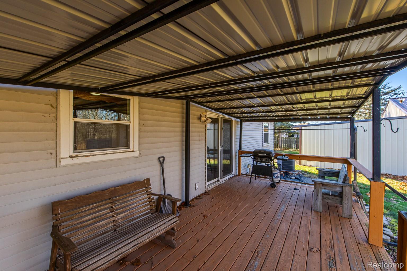 Imlay City, Michigan 48444, United States, 3 Bedrooms Bedrooms, ,2 BathroomsBathrooms,Residential,Active,248272