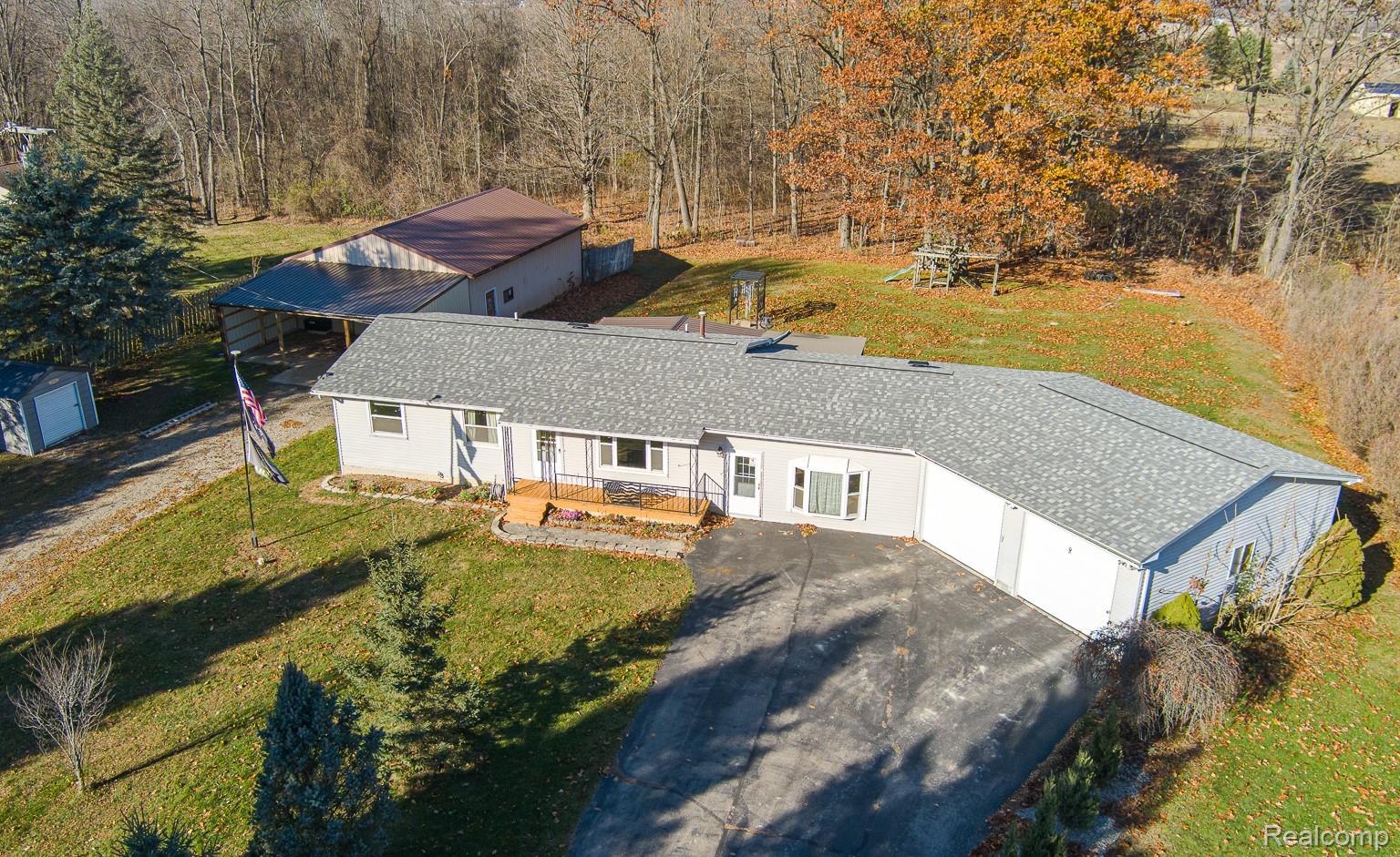 Imlay City, Michigan 48444, United States, 3 Bedrooms Bedrooms, ,2 BathroomsBathrooms,Residential,Active,248272