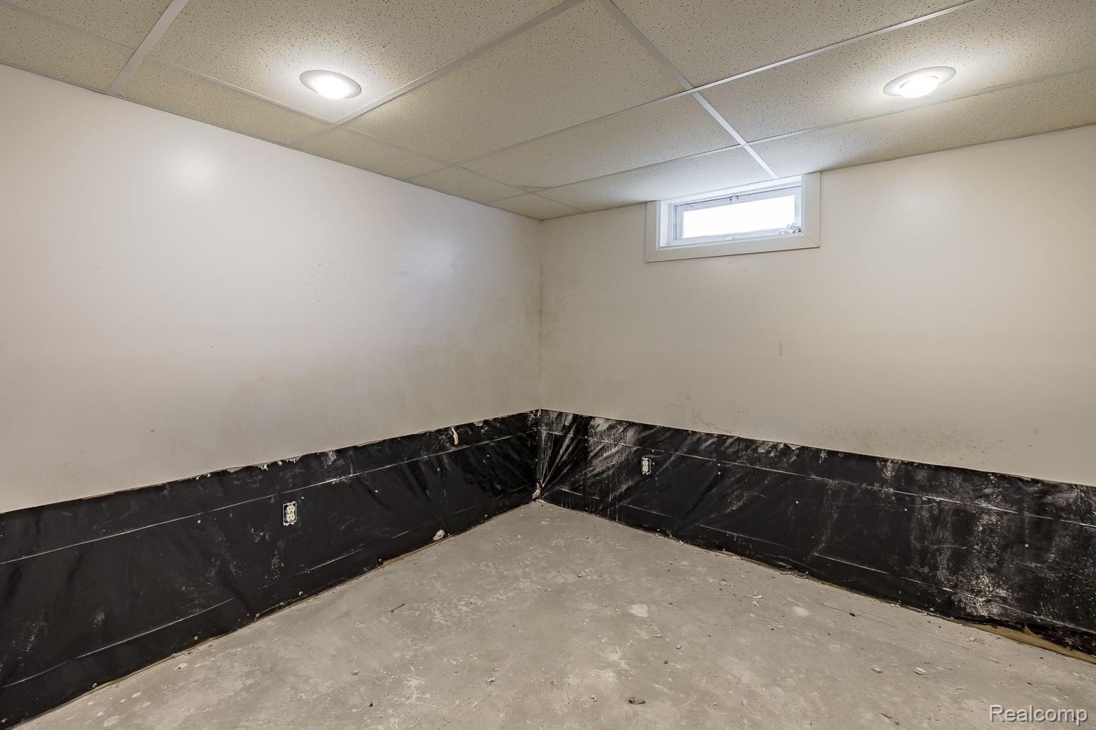 Imlay City, Michigan 48444, United States, 3 Bedrooms Bedrooms, ,2 BathroomsBathrooms,Residential,Active,248272